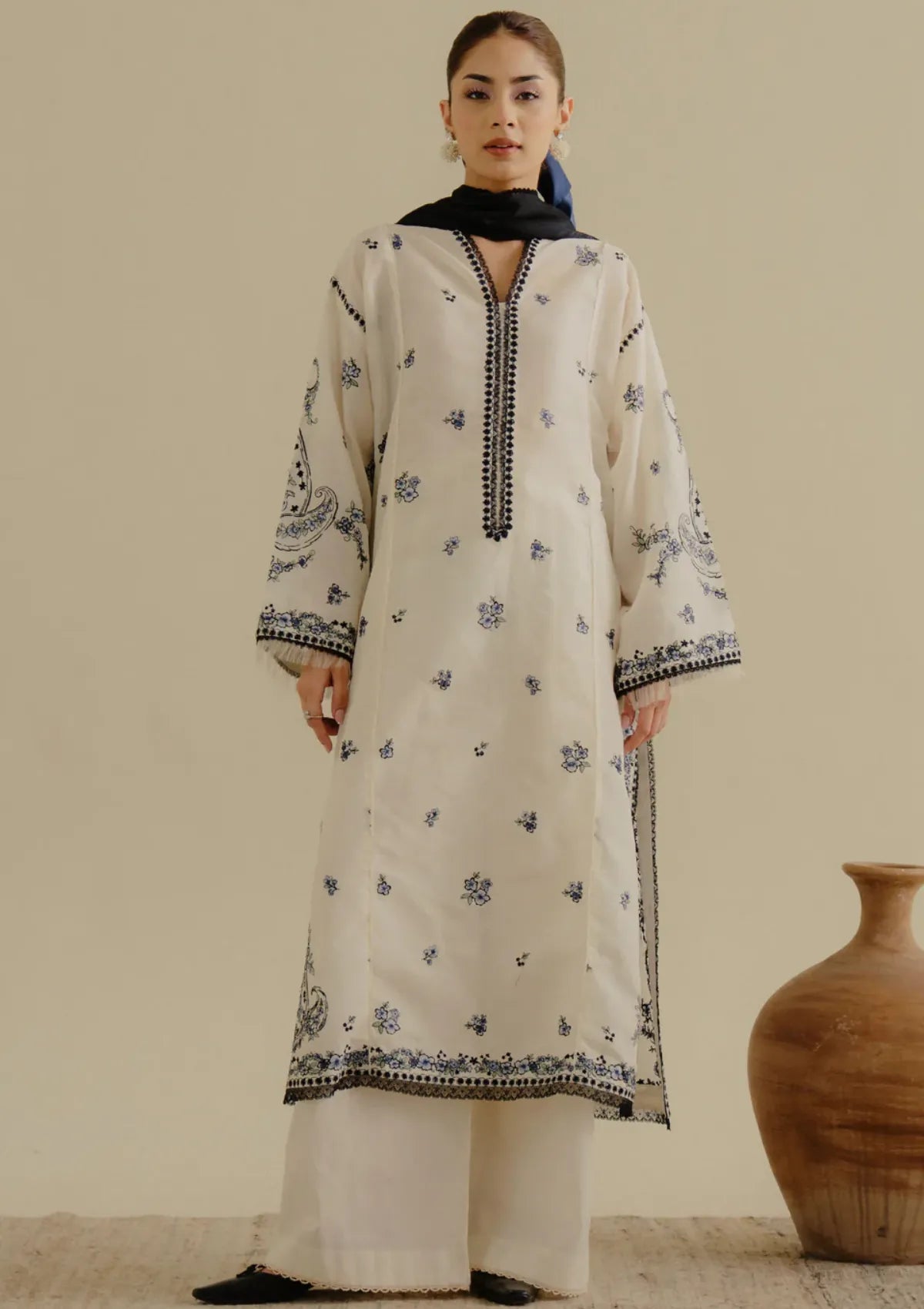 mohsin-saeed-fabrics-affordable-luxury-outfits-for-daily-formal-and-wedding-wear-This-product-is-from-coco-by-zara-shahjahan-lawn-drop-225-d-4a-yana-is-available-on-Mohsin-saeed-fabrics-website.