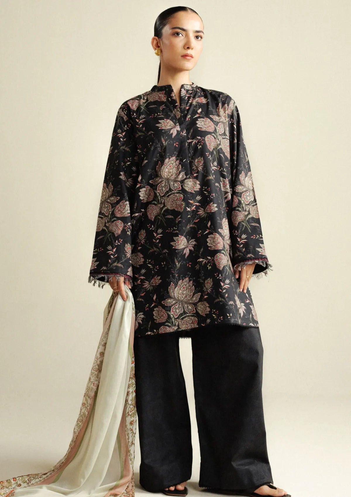 mohsin-saeed-fabrics-luxury-fashion-collection-daily-wear-wedding-and-formal-in-budget-This-product-is-from-coco-by-zara-shahjahan-drop-4-prints25-daisy-8b-is-available-on-Mohsin-saeed-fabrics-website.