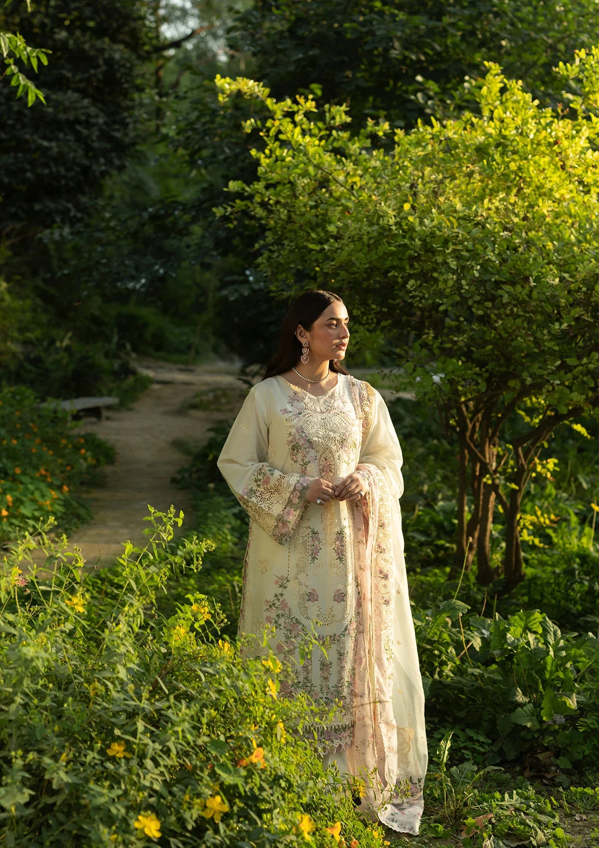 Elaf Luxury Lawn Vol-2'26 ELQ-7B SWEET TALK