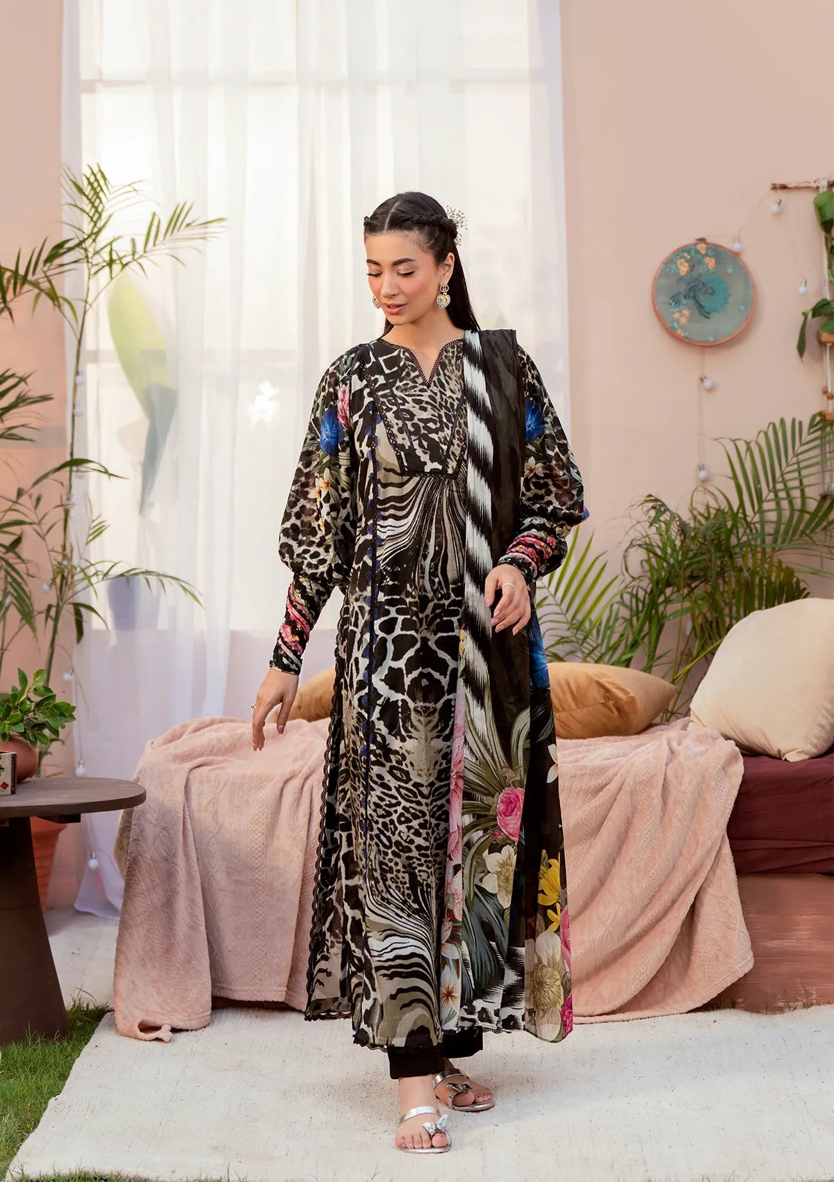 mohsin-saeed-fabrics-designer-daily-wear-formal-and-wedding-suits-within-budget-This-product-is-from-elaf-prints-lawn25-vol-2-eps-4b-noir-essence-is-available-on-Mohsin-saeed-fabrics-website.