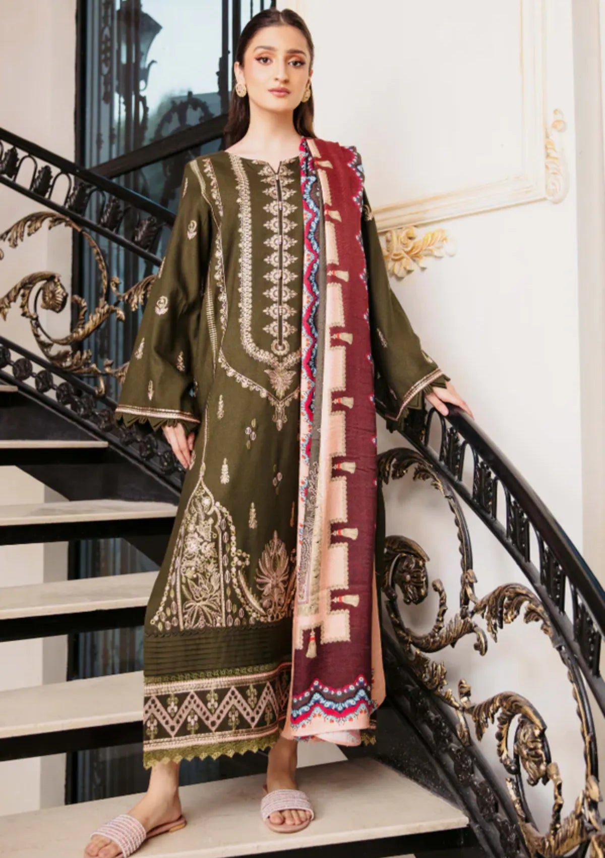 mohsin-saeed-fabrics-luxury-fashion-collection-daily-wear-wedding-and-formal-in-budget-This-product-is-from-humdum-serene25-d-08-is-available-on-Mohsin-saeed-fabrics-website.