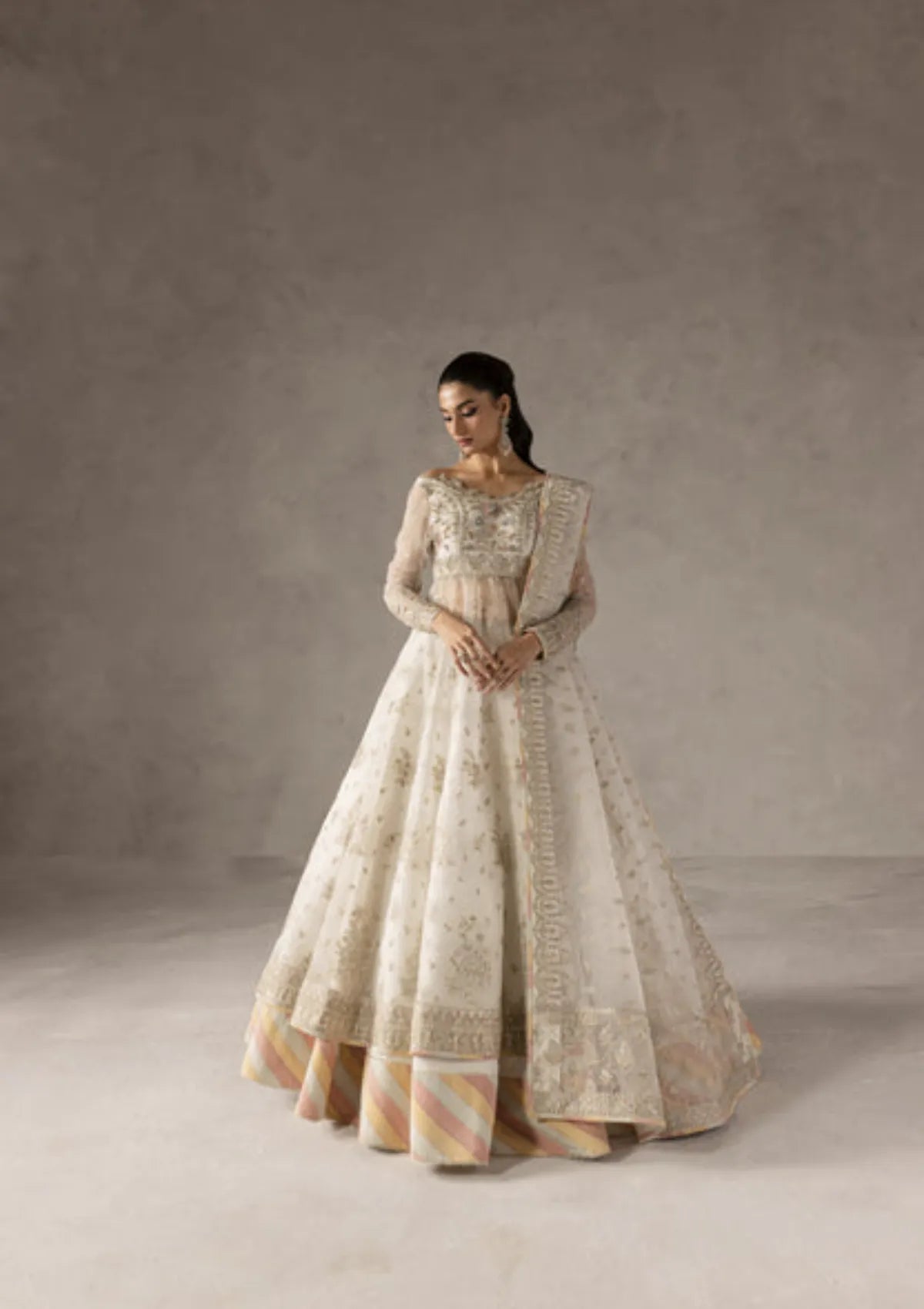 mohsin-saeed-fabrics-designer-daily-wear-formal-and-wedding-suits-within-budget-This-product-is-from-imran-ramzan-elysee25-fleur-de-lueur-is-available-on-Mohsin-saeed-fabrics-website.