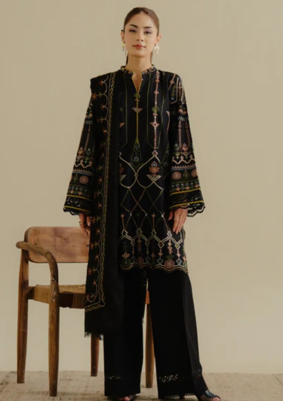 mohsin-saeed-fabrics-affordable-luxury-outfits-for-daily-formal-and-wedding-wear-This-product-is-from-coco-by-zara-shahjahan-lawn-drop-225-d-2a-iris-is-available-on-Mohsin-saeed-fabrics-website.