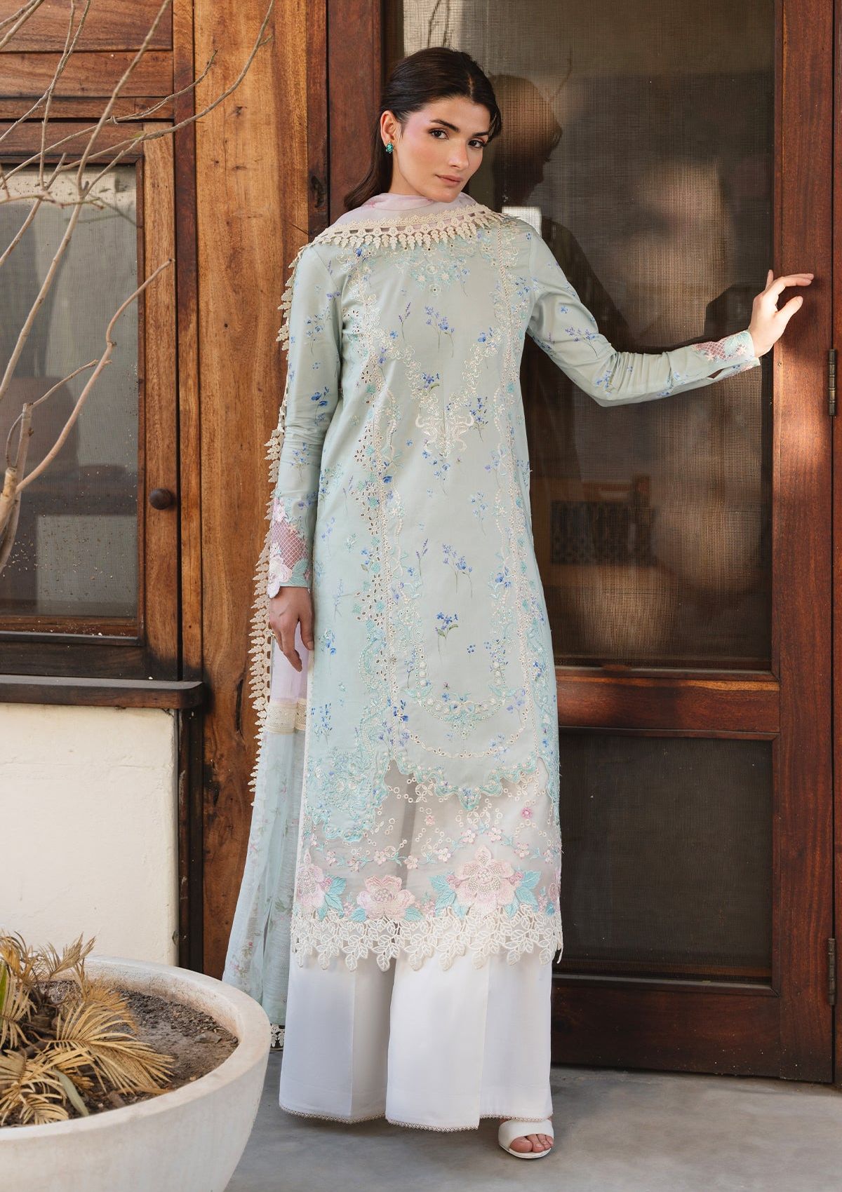 Ayzel Whisper Emb Lawn'26 -GLINT
