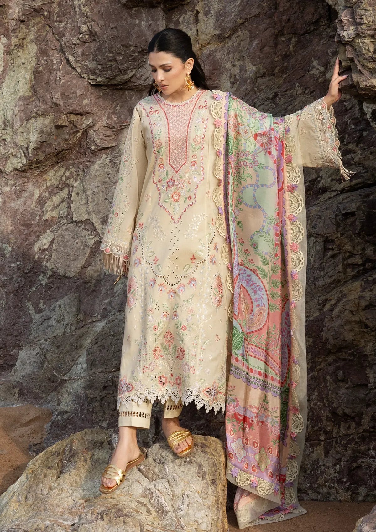 Sadaf Fawad Khan Siraa lawn'26 -Sunehri