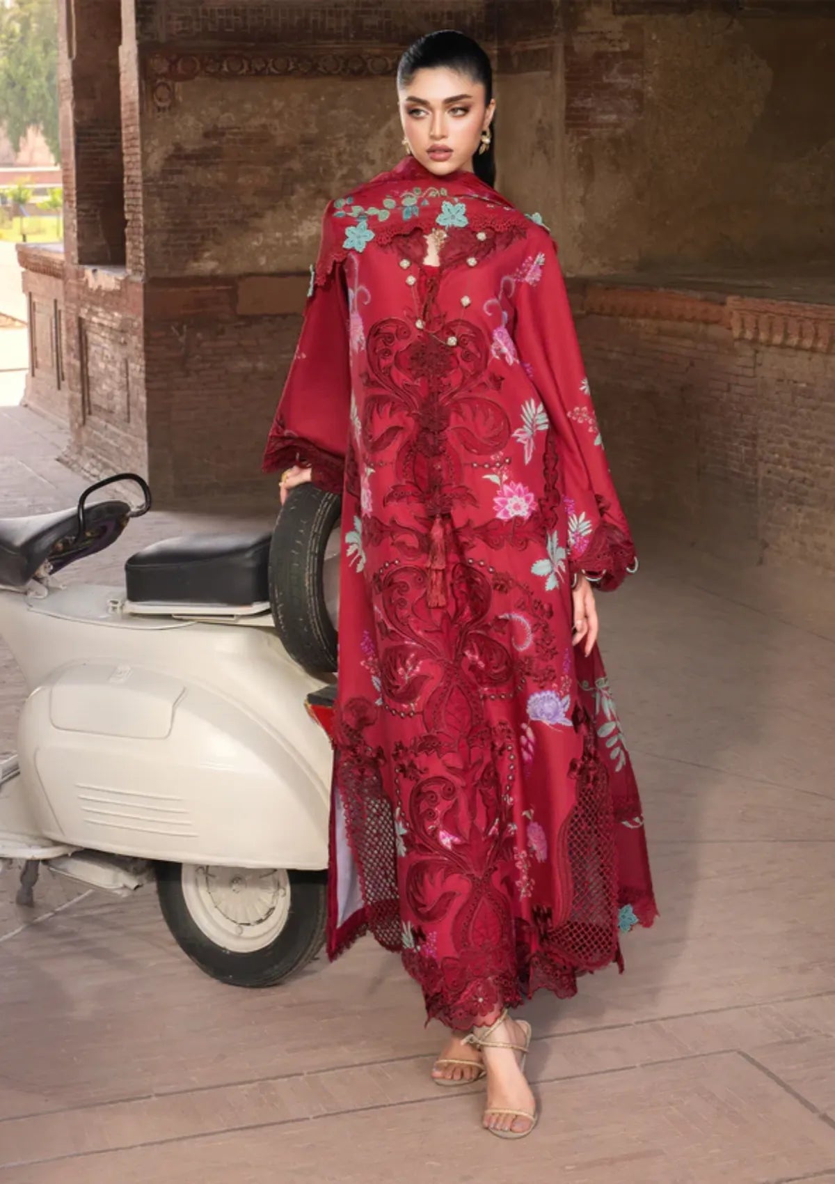 Saira Shakira Bloom Lawn'26 D-4B ZELIE