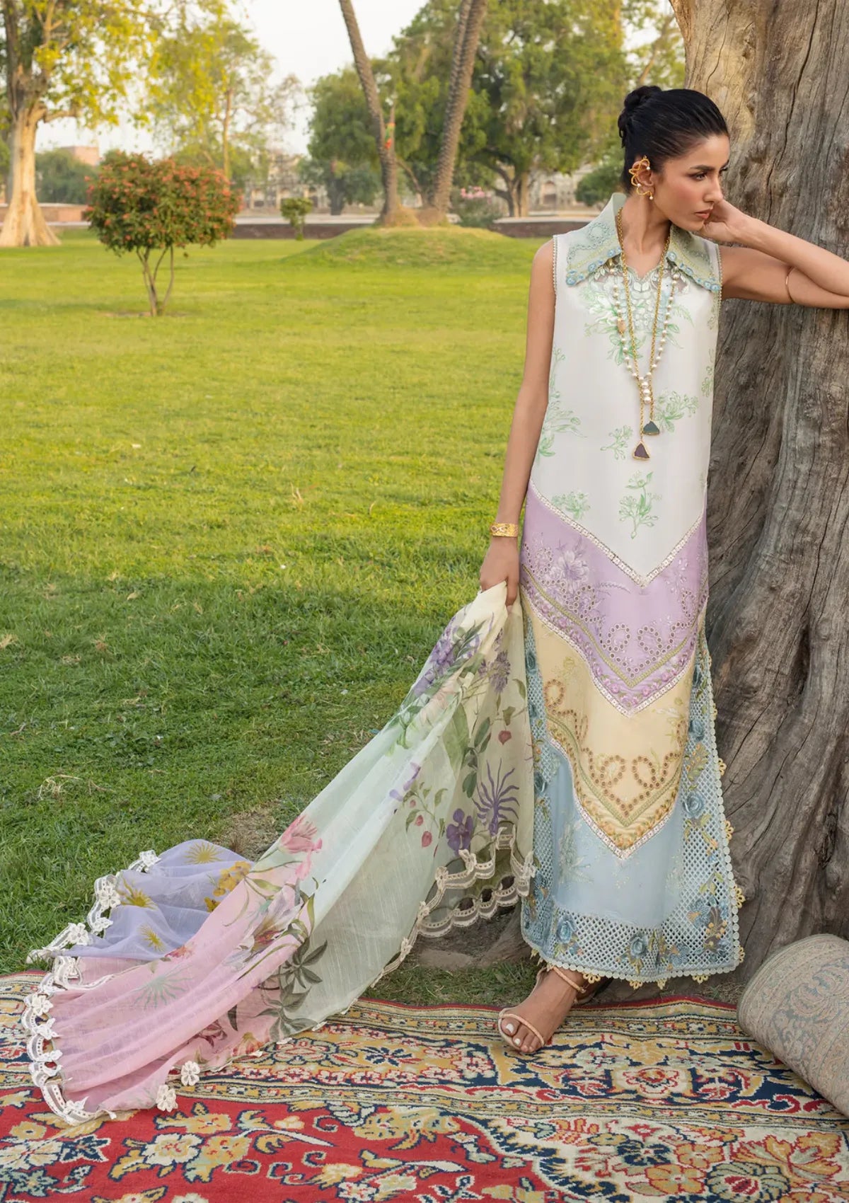 Saira Shakira Bloom Lawn'26 D-1A AVA