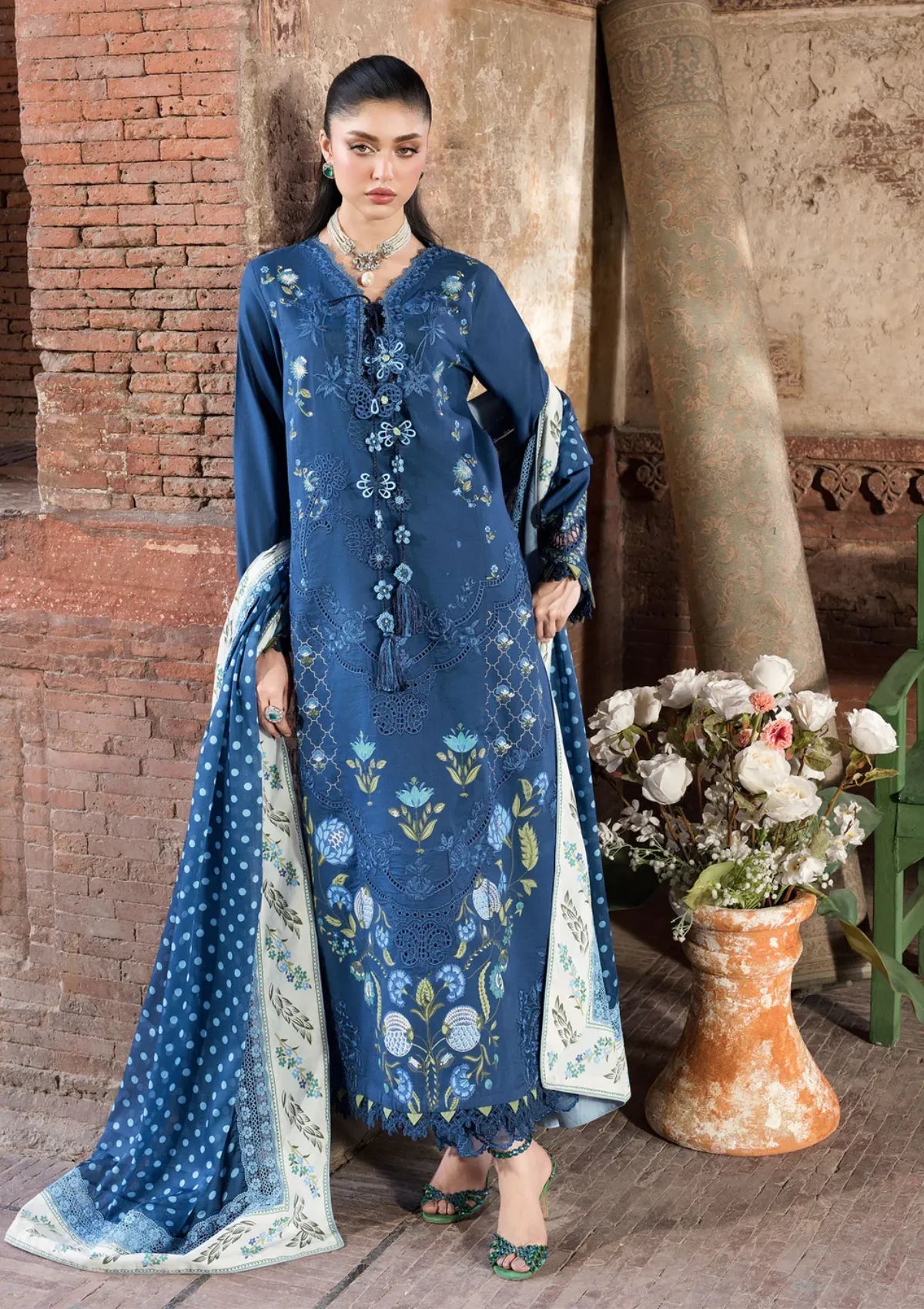 Saira Shakira Bloom Lawn'26 D-2B  LILY