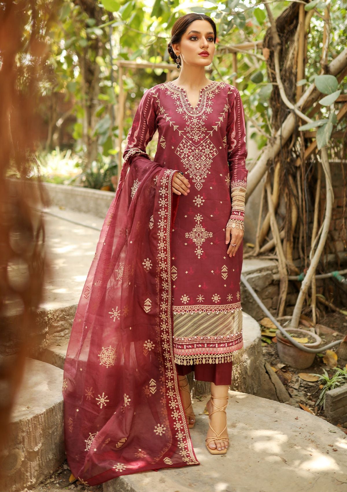 Bin Ilyas Maya Lawn Vol-02'23 D-2028 B - Mohsin Saeed Fabrics