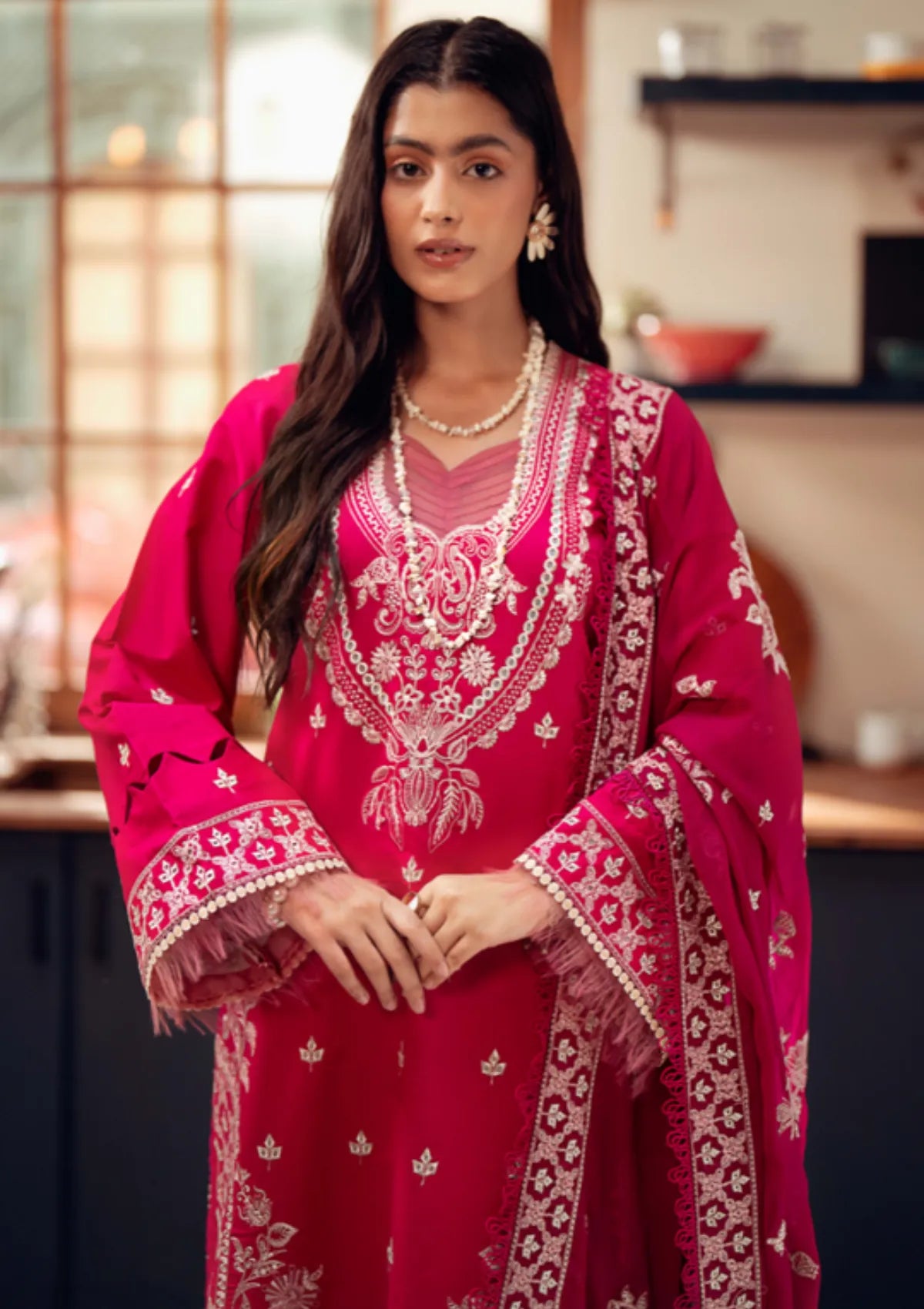 mohsin-saeed-fabrics-is-selling-online-and-in stores-Luxury-daily-wear-wedding-wear-formal-wear-in-budgeted-price-This-product-is-from-humdum-lala-rukh-lawn25-d-06-is-available-on-Mohsin-saeed-fabrics-website.