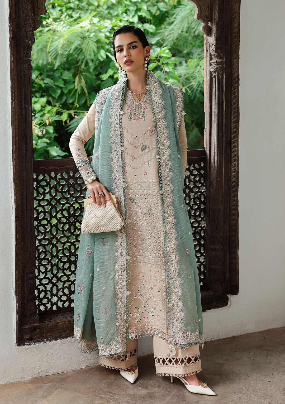 mohsin-saeed-fabrics-luxury-fashion-collection-daily-wear-wedding-and-formal-in-budget-This-product-is-from-qalamkar-qline-linen25-kl-07-whisper-is-available-on-Mohsin-saeed-fabrics-website.