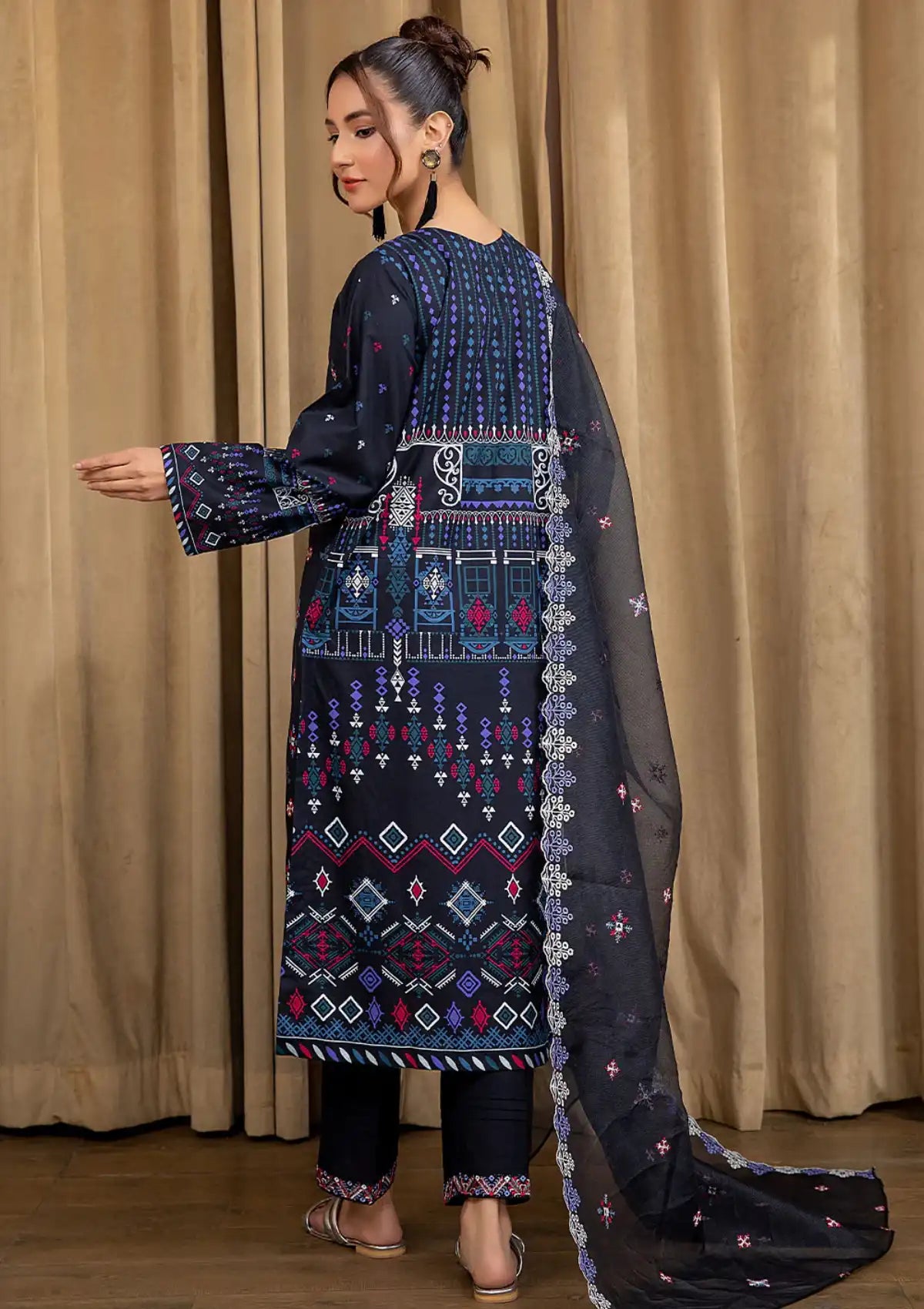 Safwa Bliss Emb Lawn'24 SBL-04 - Mohsin Saeed Fabrics