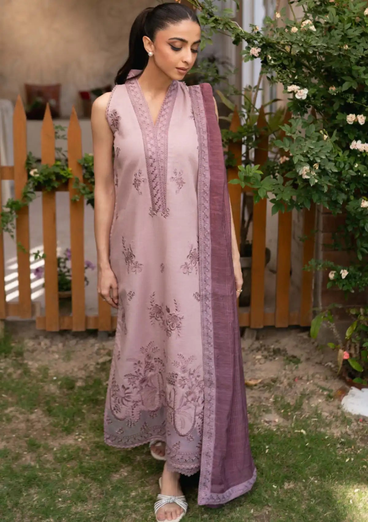 mohsin-saeed-fabrics-affordable-luxury-outfits-for-daily-formal-and-wedding-wear-This-product-is-from-mirha-by-humdum25-d-10-is-available-on-Mohsin-saeed-fabrics-website.