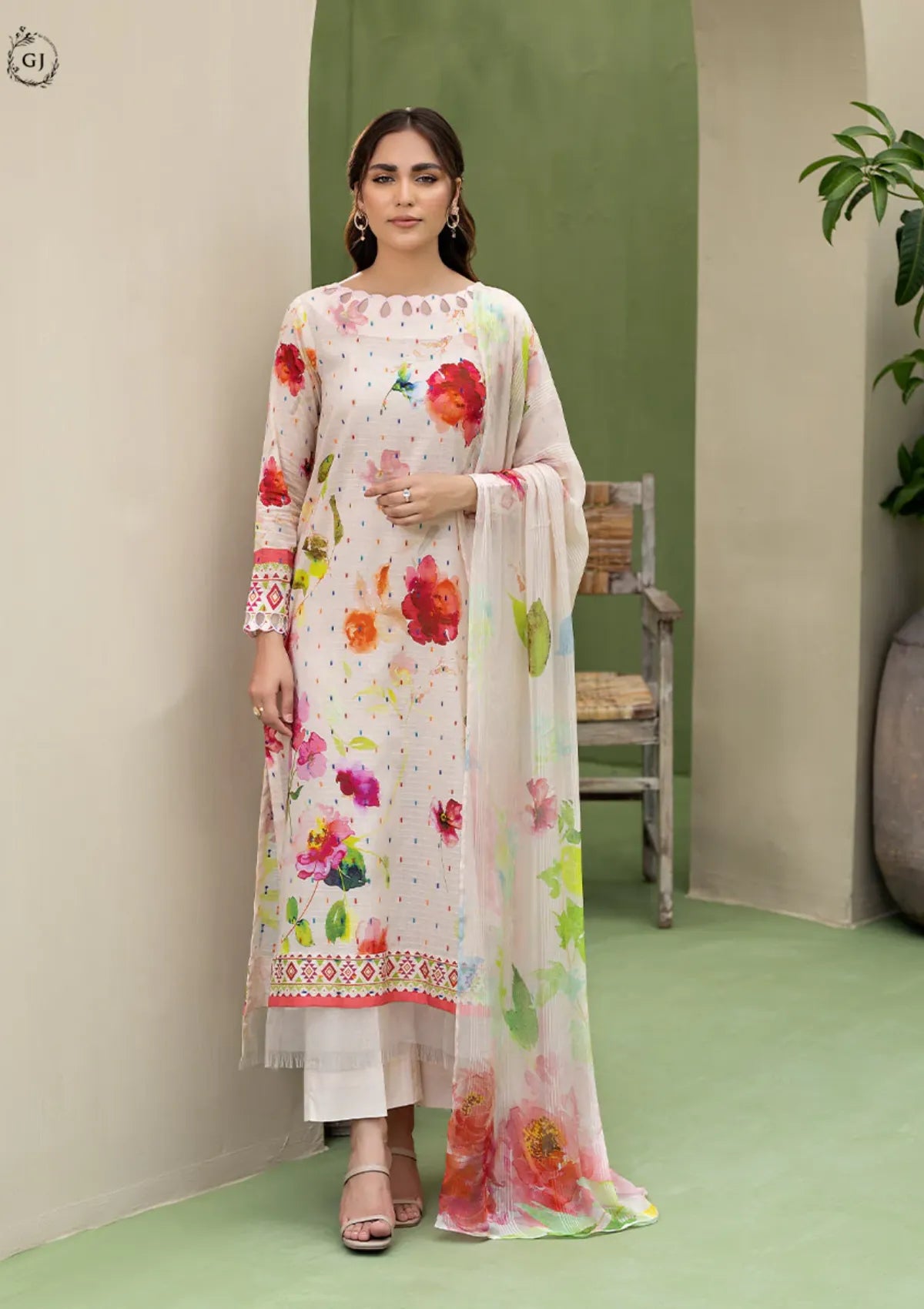 mohsin-saeed-fabrics-affordable-luxury-outfits-for-daily-formal-and-wedding-wear-This-product-is-from-hemayal-lawn25-d-06-is-available-on-Mohsin-saeed-fabrics-website.