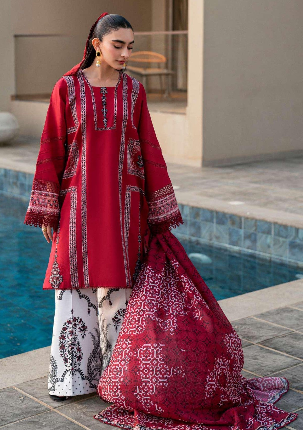 mohsin-saeed-fabrics-luxury-fashion-collection-daily-wear-wedding-and-formal-in-budget-This-product-is-from-sahane-yaariyan-vol-1-lawn25-ct-04-is-available-on-Mohsin-saeed-fabrics-website.