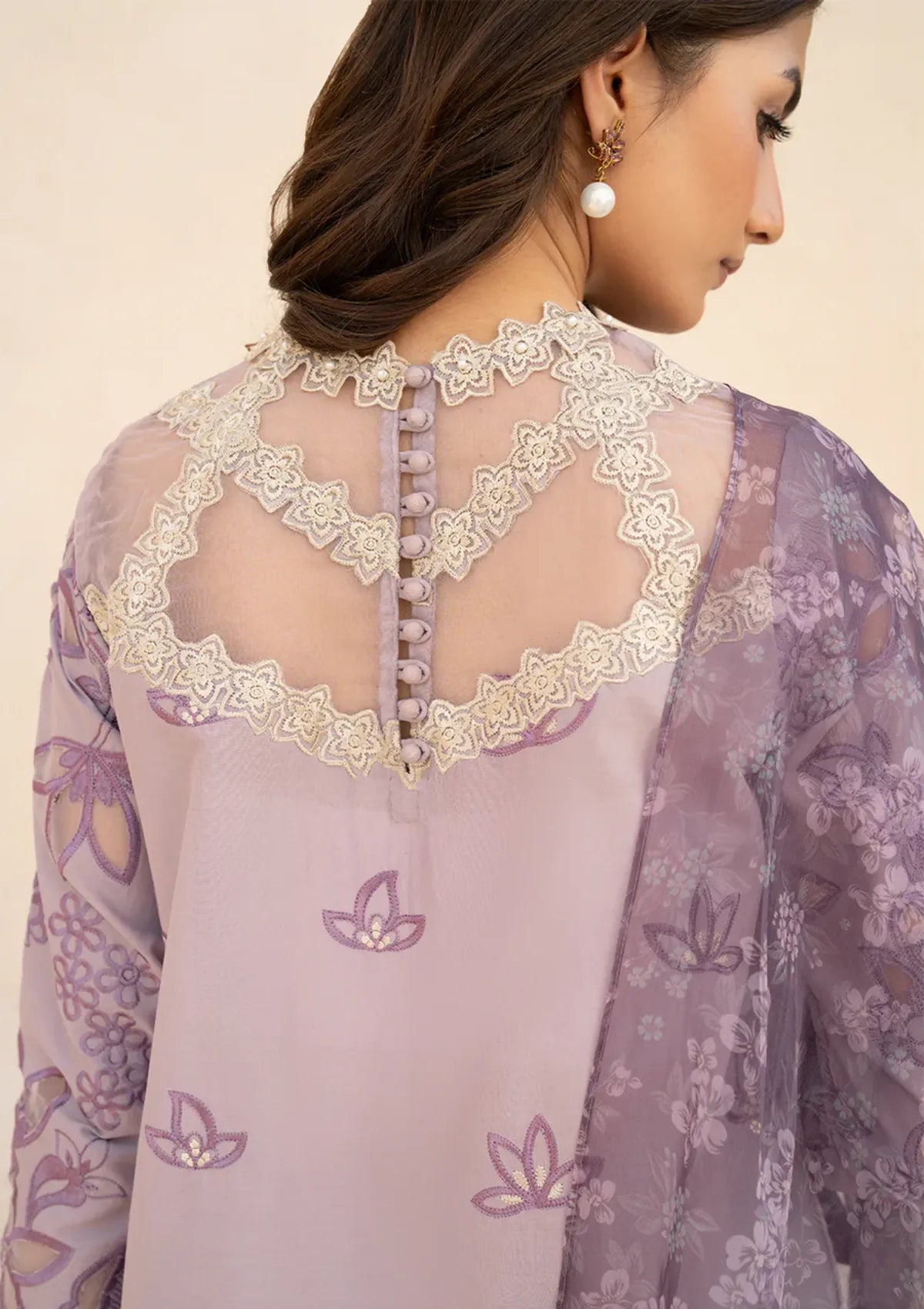 mohsin-saeed-fabrics-affordable-luxury-outfits-for-daily-formal-and-wedding-wear-This-product-is-from-iznik-festive-eid-lawn25-efl-01-is-available-on-Mohsin-saeed-fabrics-website.