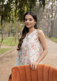 mohsin-saeed-fabrics-is-selling-online-and-in stores-Luxury-daily-wear-wedding-wear-formal-wear-in-budgeted-price-This-product-is-from-humdum-eden-garden-lawn25-d-08-is-available-on-Mohsin-saeed-fabrics-website.