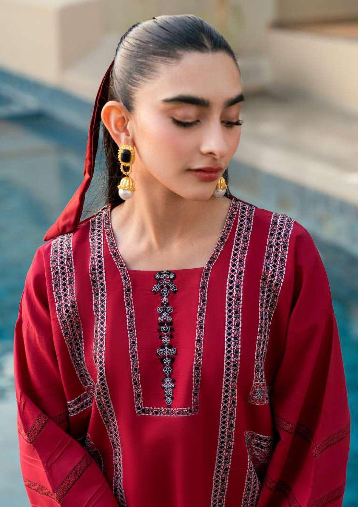 mohsin-saeed-fabrics-luxury-fashion-collection-daily-wear-wedding-and-formal-in-budget-This-product-is-from-sahane-yaariyan-vol-1-lawn25-ct-04-is-available-on-Mohsin-saeed-fabrics-website.