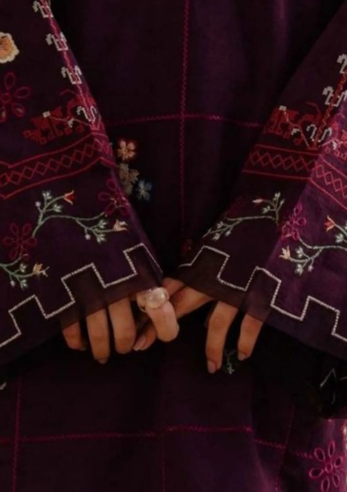 mohsin-saeed-fabrics-affordable-luxury-outfits-for-daily-formal-and-wedding-wear-This-product-is-from-coco-by-zara-shahjahan-lawn-drop-225-d-5b-sufa-is-available-on-Mohsin-saeed-fabrics-website.