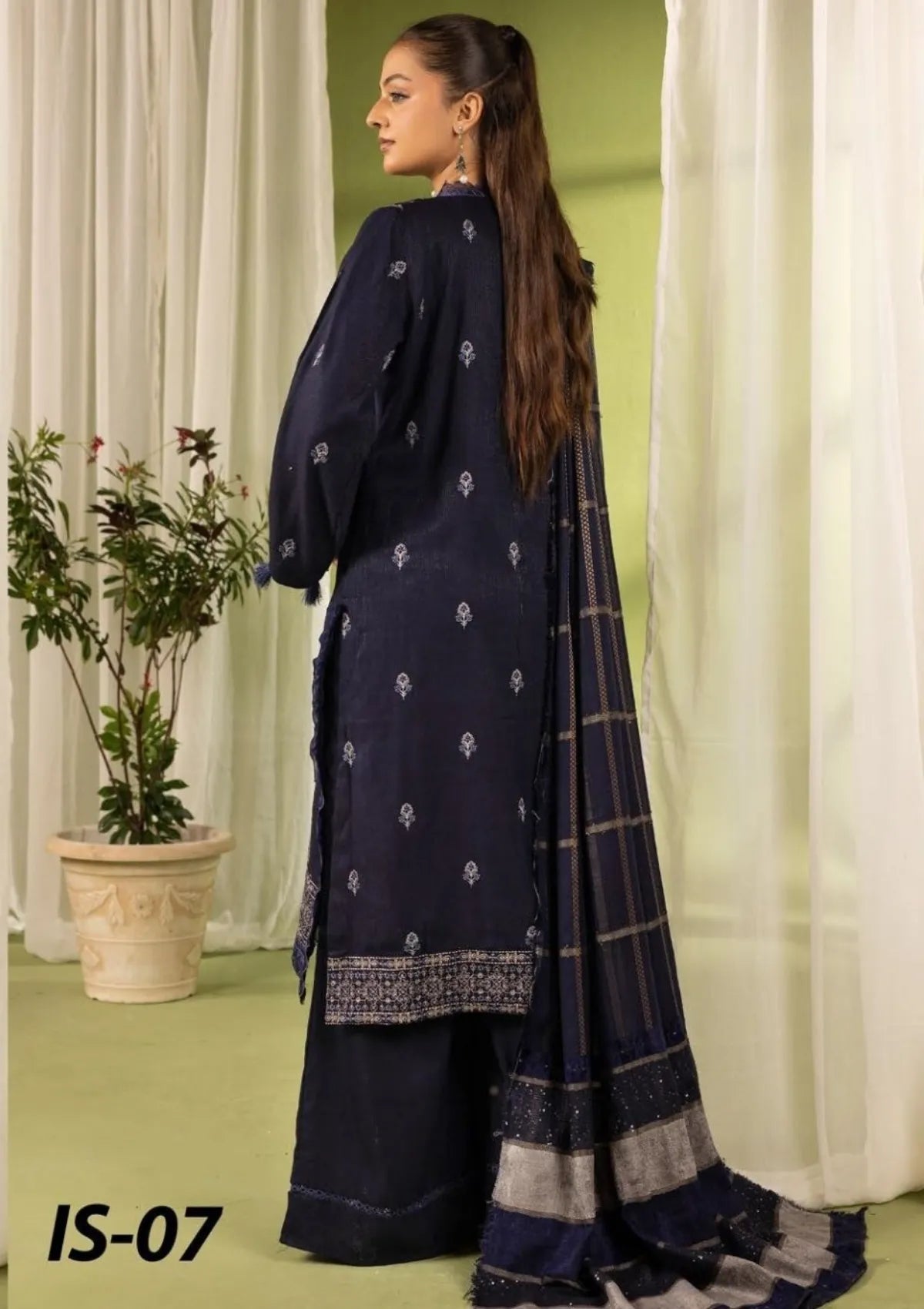 Ishq By Khoobsurat Peach Leather'25 IS-07