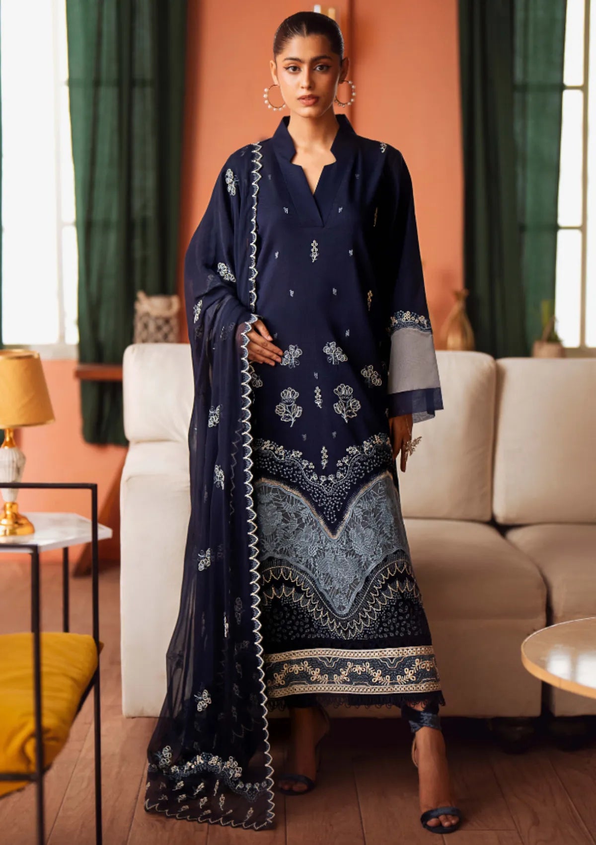 mohsin-saeed-fabrics-is-selling-online-and-in stores-Luxury-daily-wear-wedding-wear-formal-wear-in-budgeted-price-This-product-is-from-humdum-lala-rukh-lawn25-d-08-is-available-on-Mohsin-saeed-fabrics-website.