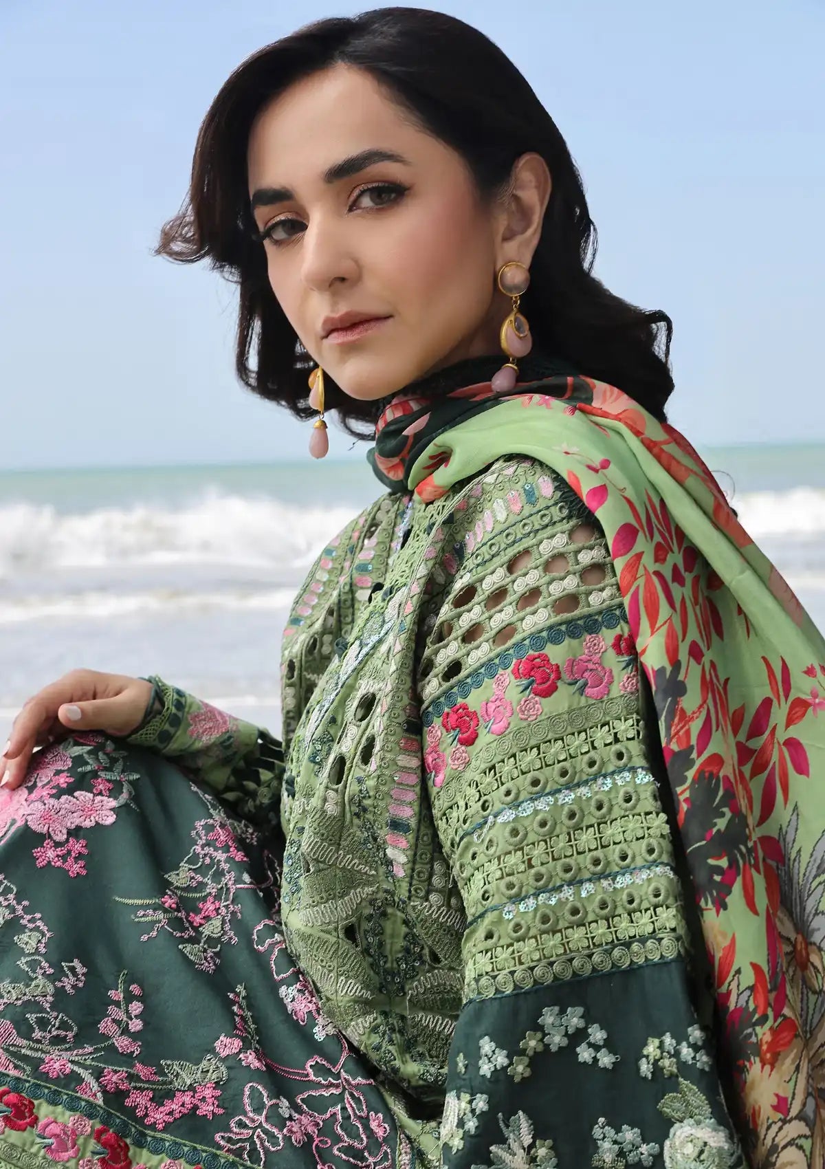 Maryam Hussain Luxury Lawn'24 D-01-GARDENIA - Mohsin Saeed Fabrics