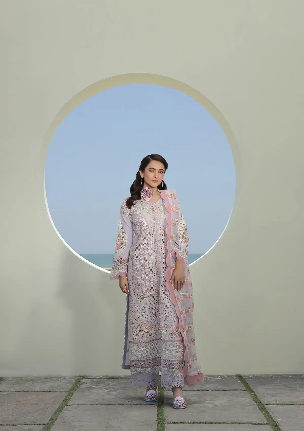 Maryam Hussain Luxury Lawn'24 D-04-FEROZ - Mohsin Saeed Fabrics