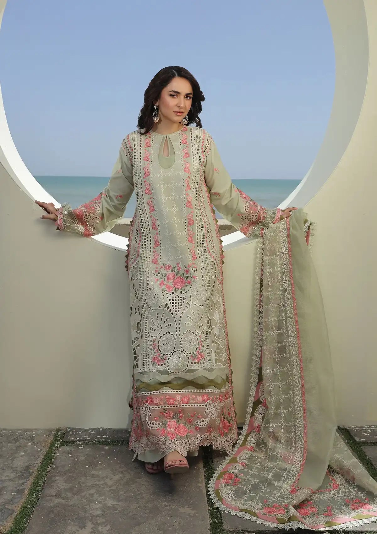 Maryam Hussain Luxury Lawn'24 D-05-HAVANA - Mohsin Saeed Fabrics