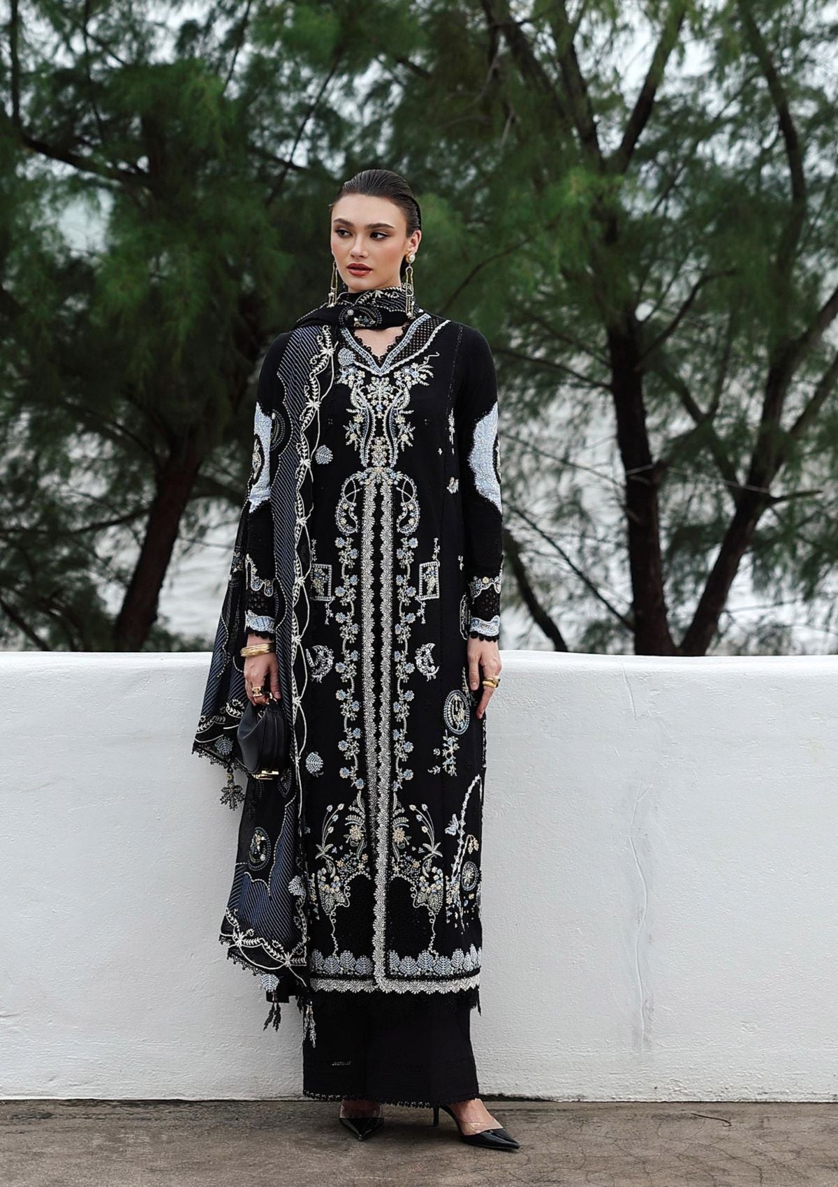 mohsin-saeed-fabrics-luxury-fashion-collection-daily-wear-wedding-and-formal-in-budget-This-product-is-from-qalamkar-qline-linen25-kl-09-zyra-is-available-on-Mohsin-saeed-fabrics-website.