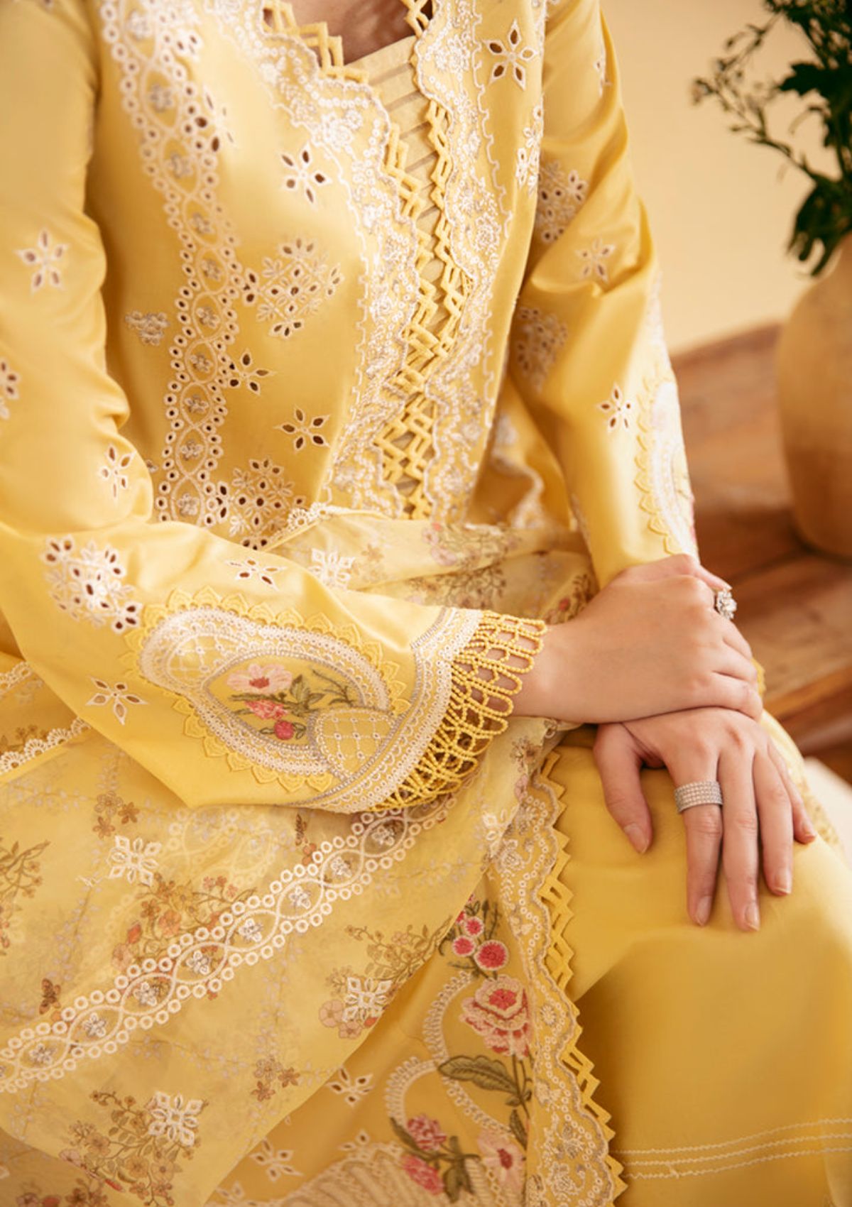 Qalamkar Qlinekari Luxury Lawn'24 SQ-12 ZHAIN - Mohsin Saeed Fabrics