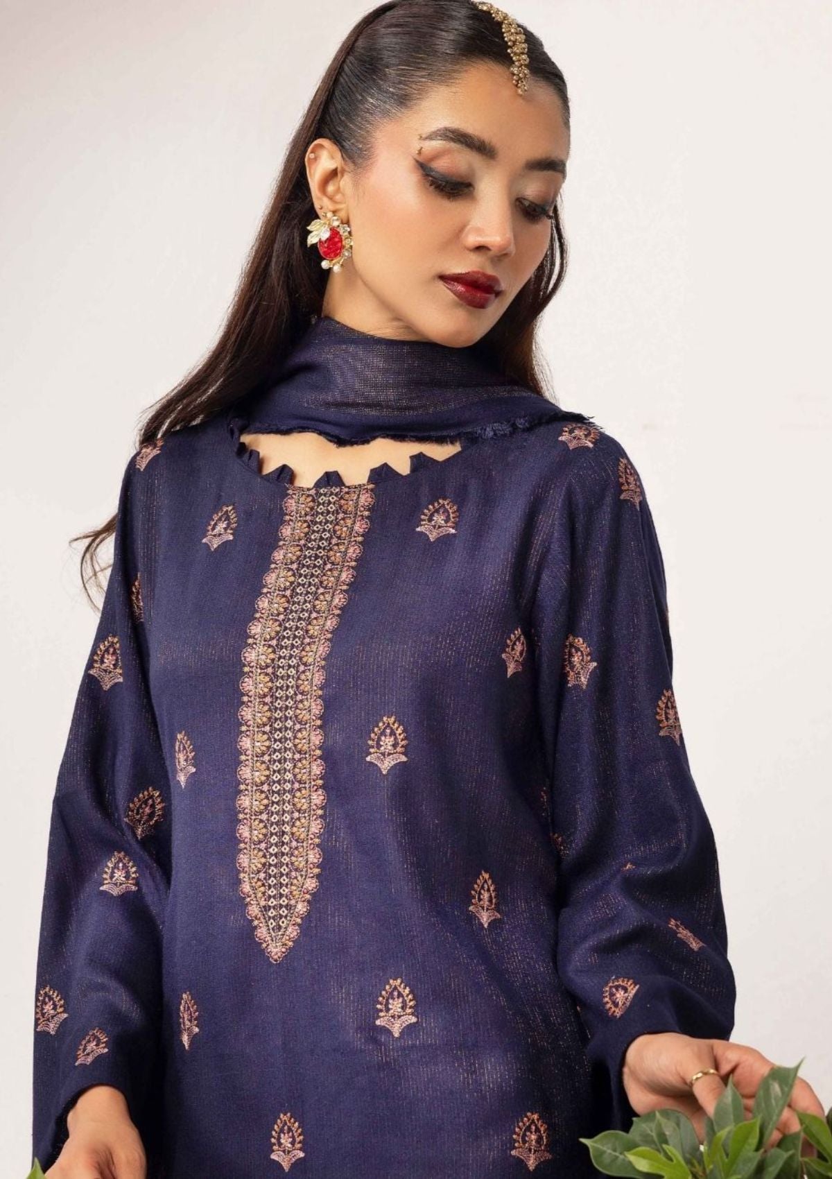 Uraan By Khoobsurat Peach Leather'25 UE-208