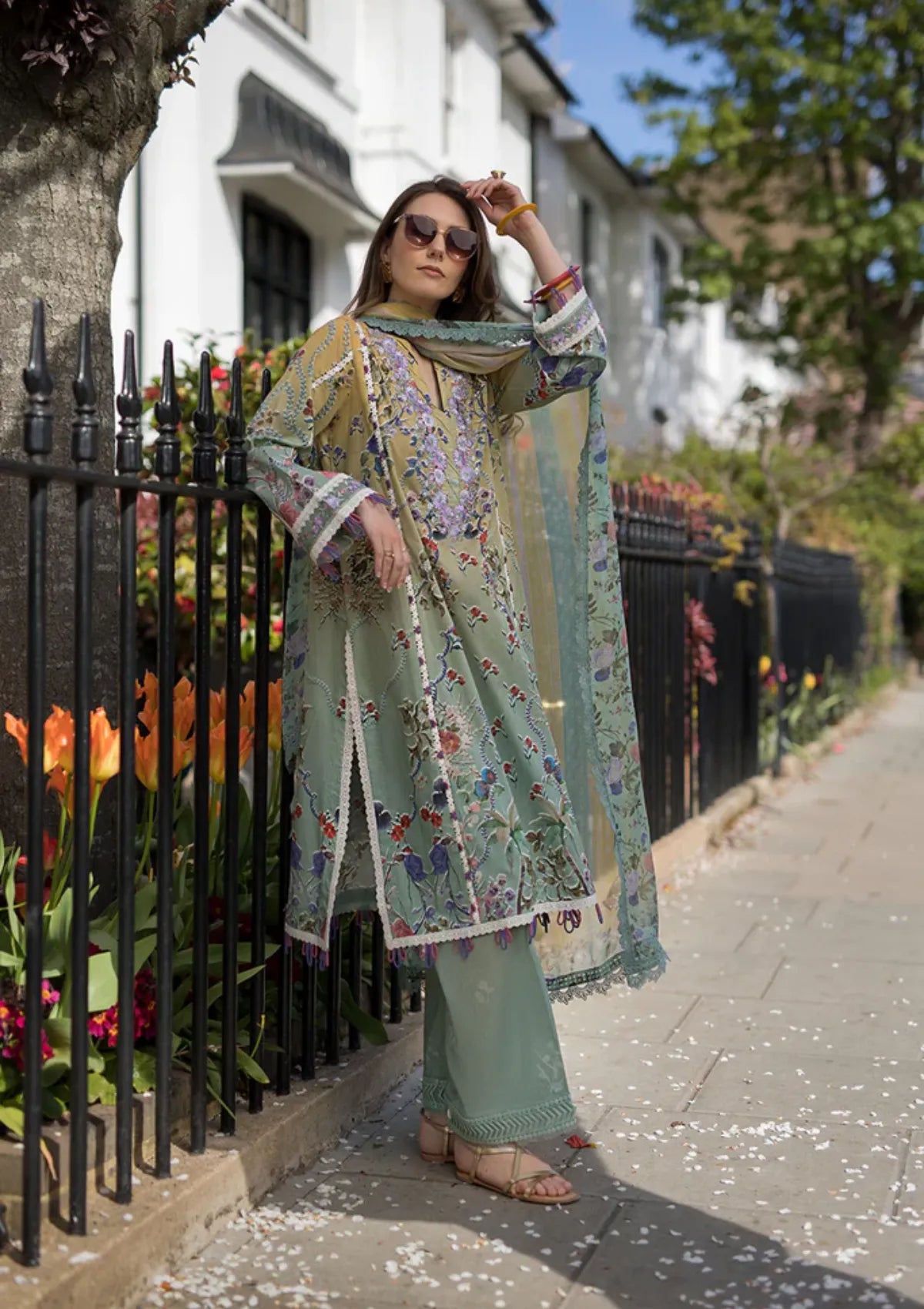 mohsin-saeed-fabrics-luxury-fashion-collection-daily-wear-wedding-and-formal-in-budget-This-product-is-from-sobia-nazir-sn-basics-printed-lawn25-d-02b-is-available-on-Mohsin-saeed-fabrics-website.