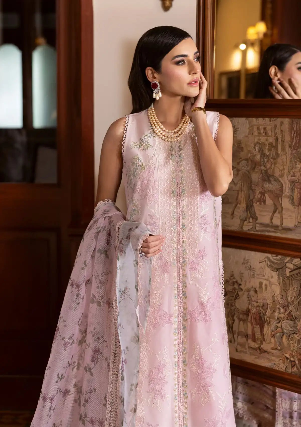 Saira Shakira Bloom Lawn'25 D-3A CHLOE – Mohsin Saeed Fabrics