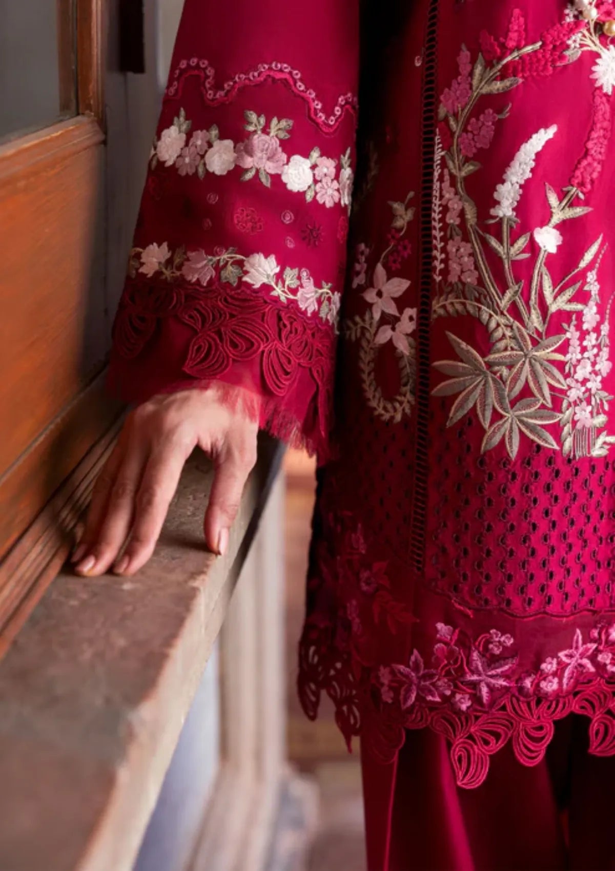 mohsin-saeed-fabrics-affordable-luxury-outfits-for-daily-formal-and-wedding-wear-This-product-is-from-saira-shakira-bloom-lawn25-d-7b-faya-is-available-on-Mohsin-saeed-fabrics-website.