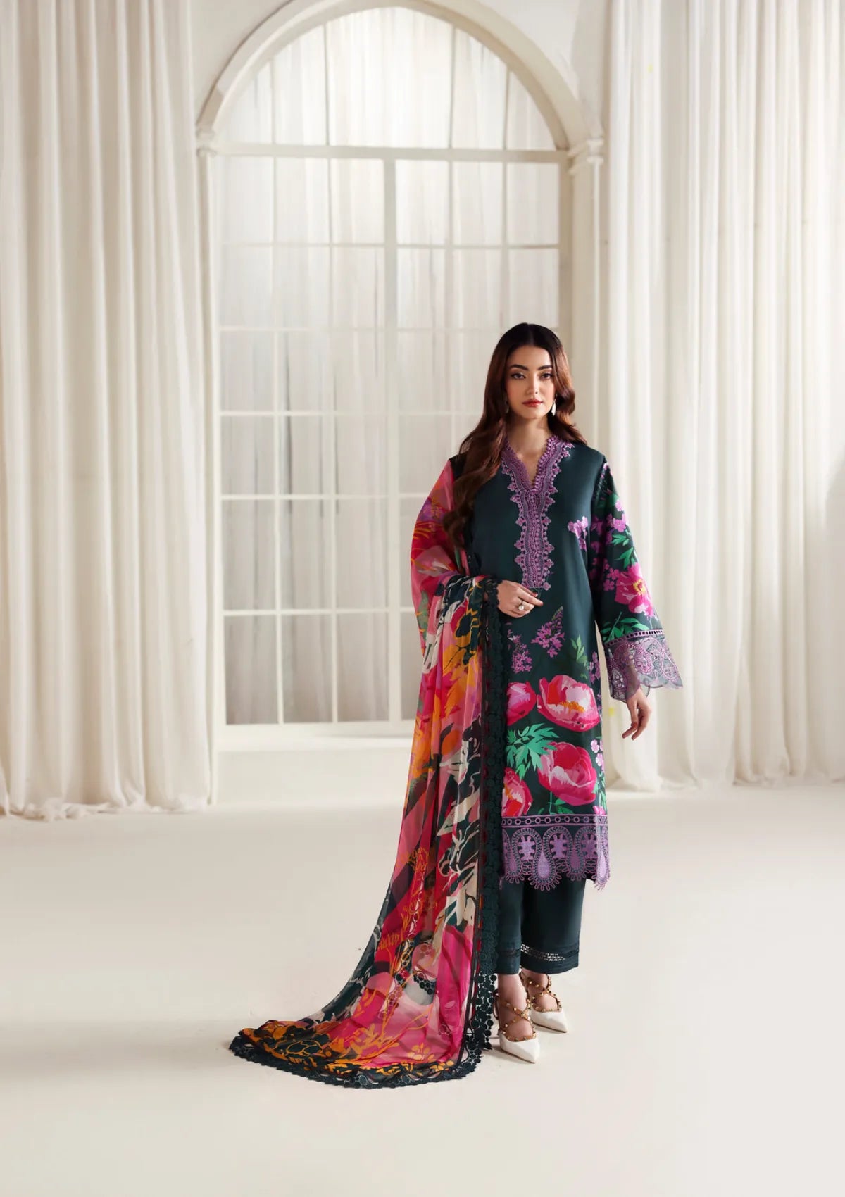 Naqsh Zyrah Fall Winter'25 ZINC - 00182
