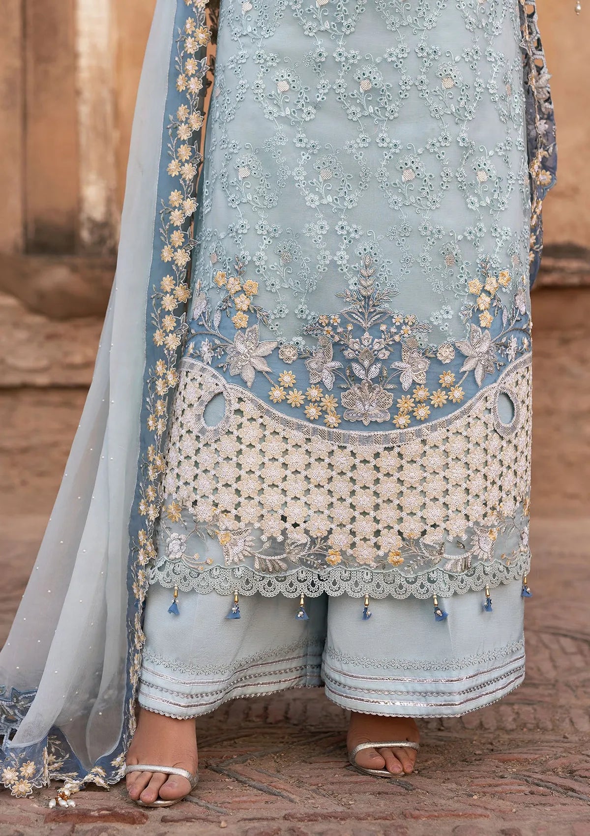 mohsin-saeed-fabrics-designer-daily-wear-formal-and-wedding-suits-within-budget-This-product-is-from-sardinia-chiffons-edit25-d-04-feroza-is-available-on-Mohsin-saeed-fabrics-website.