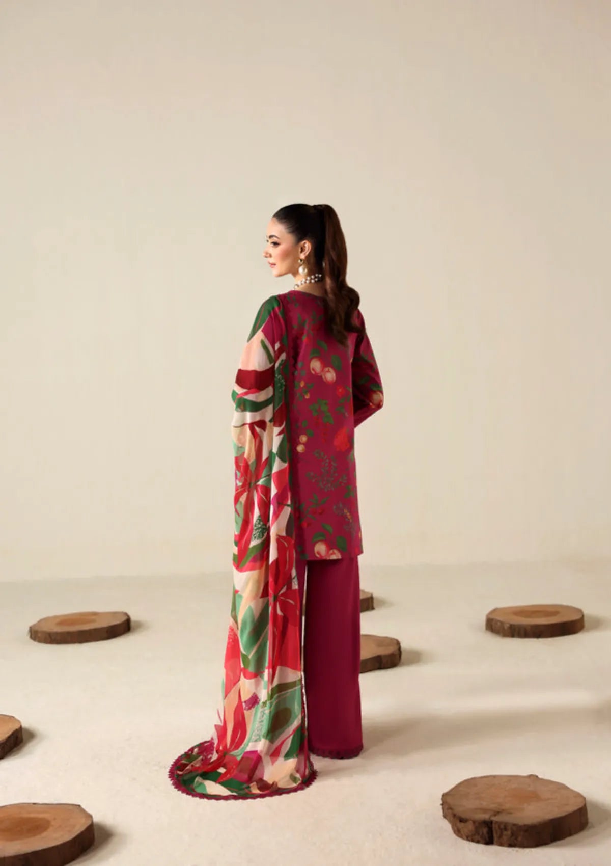 Naqsh Zyrah Fall Winter'25 SHOCKING PINK - 00178