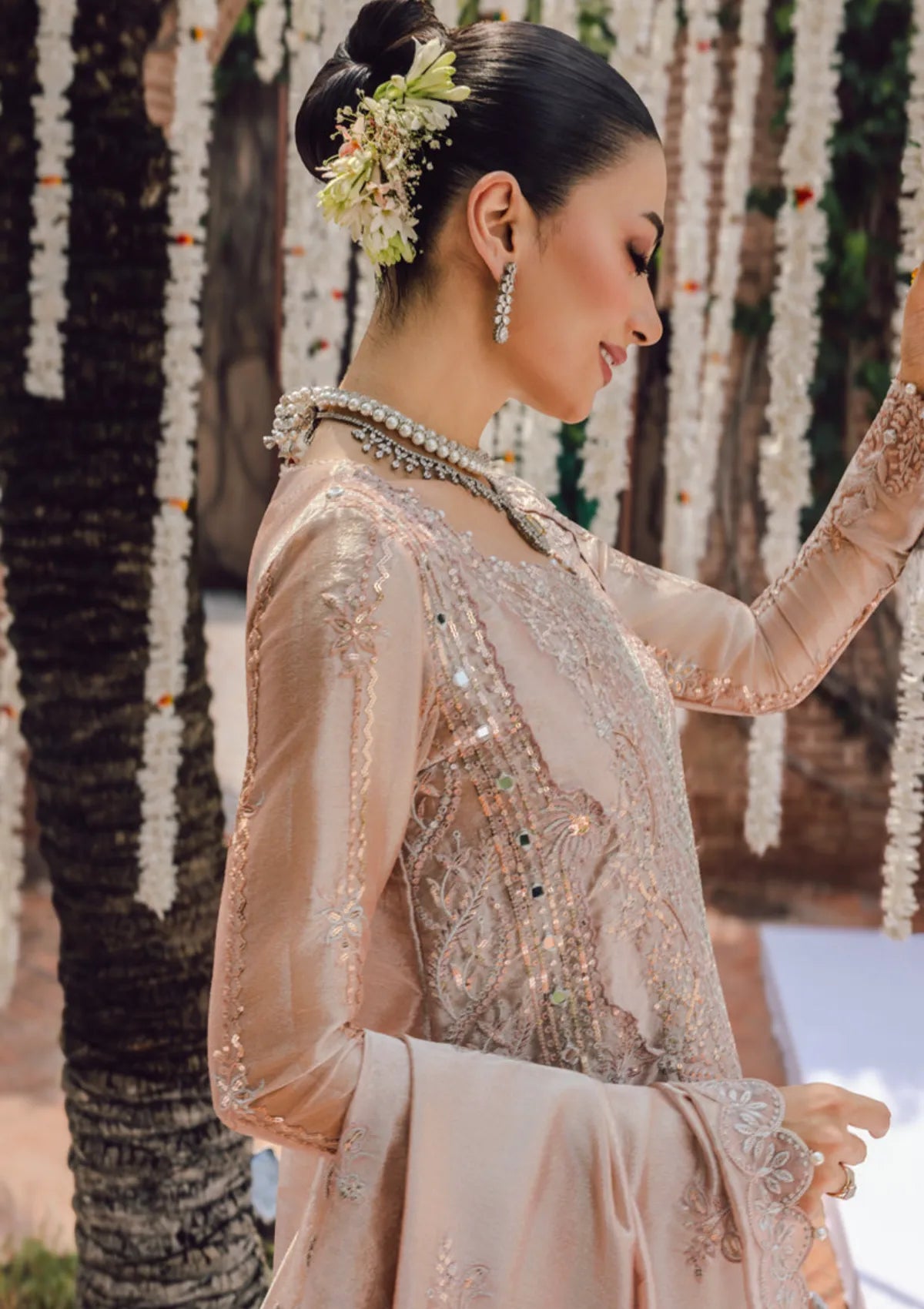 mohsin-saeed-fabrics-designer-daily-wear-formal-and-wedding-suits-within-budget-This-product-is-from-rang-rasiya-wedding-formals25-d-06-nayab-is-available-on-Mohsin-saeed-fabrics-website.