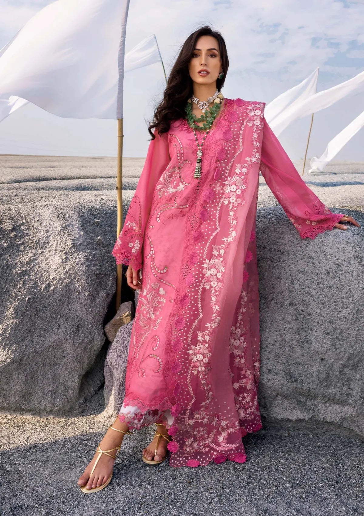 mohsin-saeed-fabrics-is-selling-online-and-in stores-Luxury-daily-wear-wedding-wear-formal-wear-in-budgeted-price-This-product-is-from-saira-shakira-lawn25-samara-b-is-available-on-Mohsin-saeed-fabrics-website.