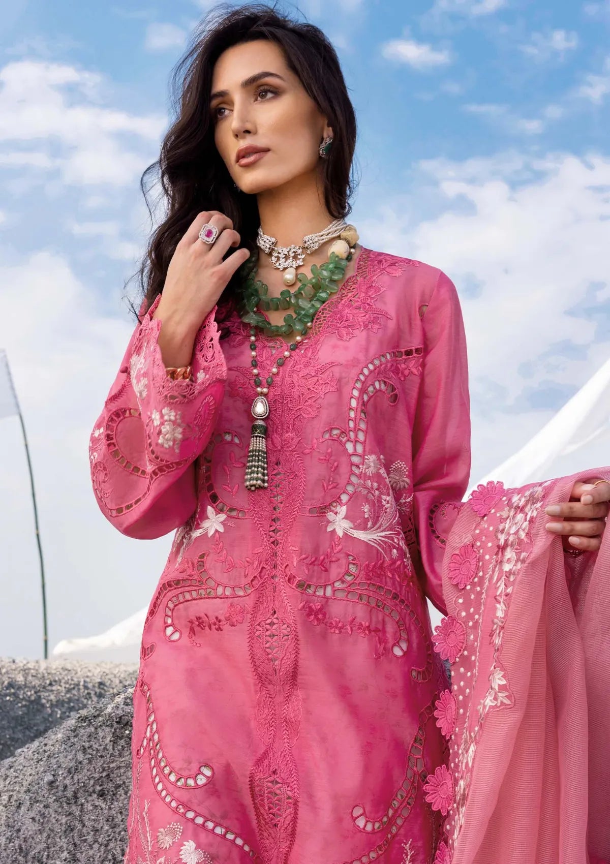 mohsin-saeed-fabrics-is-selling-online-and-in stores-Luxury-daily-wear-wedding-wear-formal-wear-in-budgeted-price-This-product-is-from-saira-shakira-lawn25-samara-b-is-available-on-Mohsin-saeed-fabrics-website.