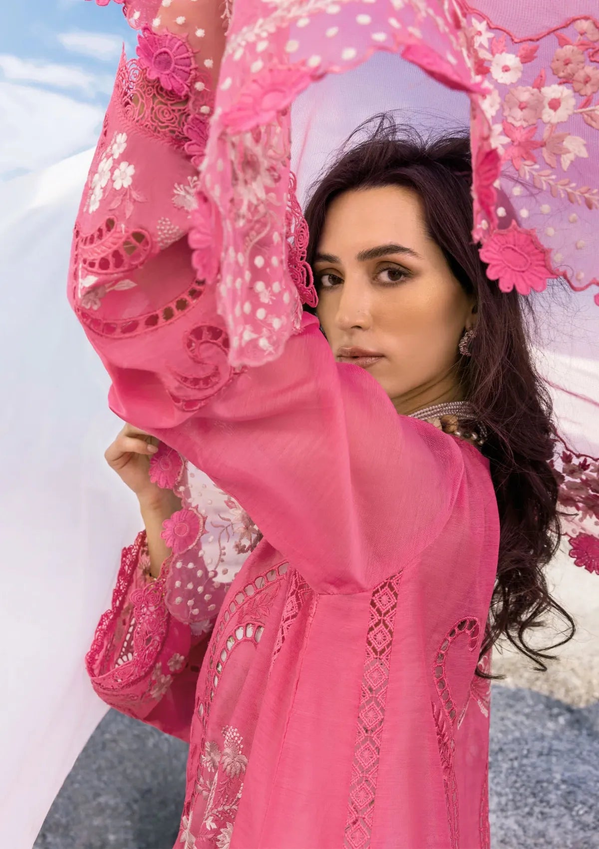 mohsin-saeed-fabrics-is-selling-online-and-in stores-Luxury-daily-wear-wedding-wear-formal-wear-in-budgeted-price-This-product-is-from-saira-shakira-lawn25-samara-b-is-available-on-Mohsin-saeed-fabrics-website.