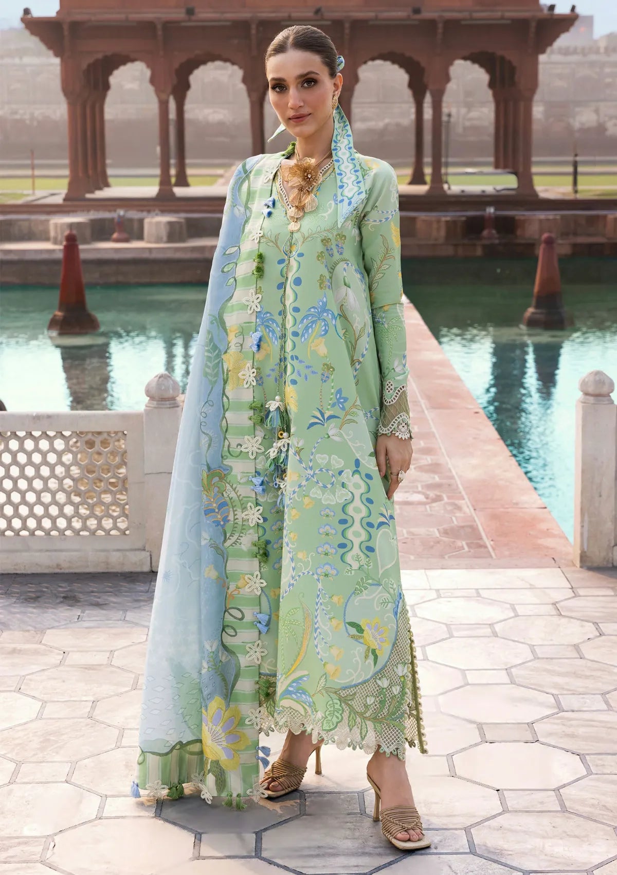 Flow By Crimson Lawn'26 D6B OUT OF MANY HEARTS