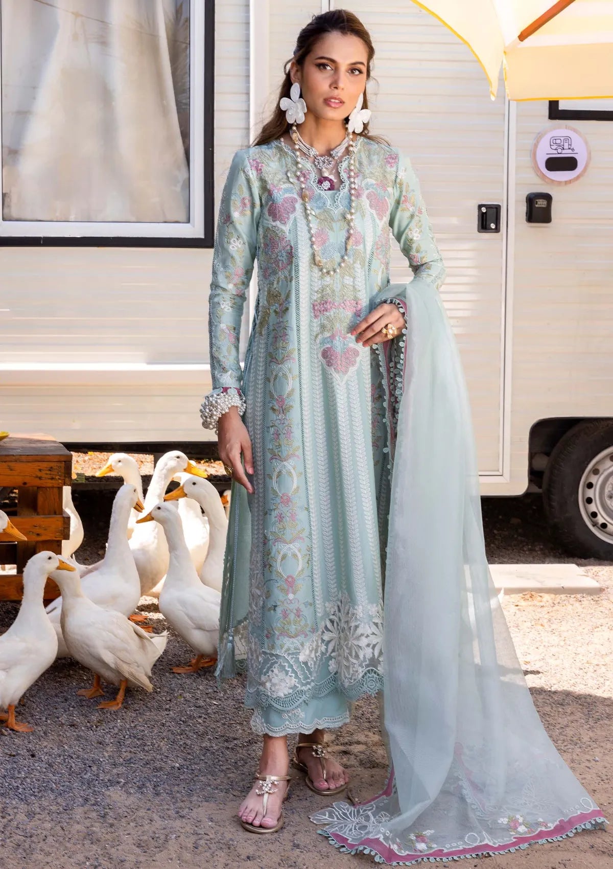 mohsin-saeed-fabrics-is-selling-online-and-in stores-Luxury-daily-wear-wedding-wear-formal-wear-in-budgeted-price-This-product-is-from-saira-shakira-lawn25-dilara-a-is-available-on-Mohsin-saeed-fabrics-website.