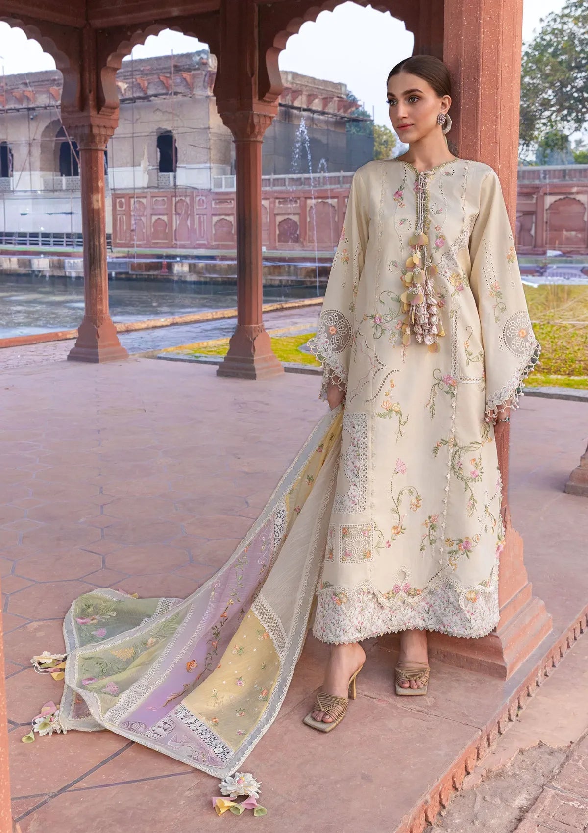 Flow By Crimson Lawn'26 D7A MANIFESTED MEADOWS