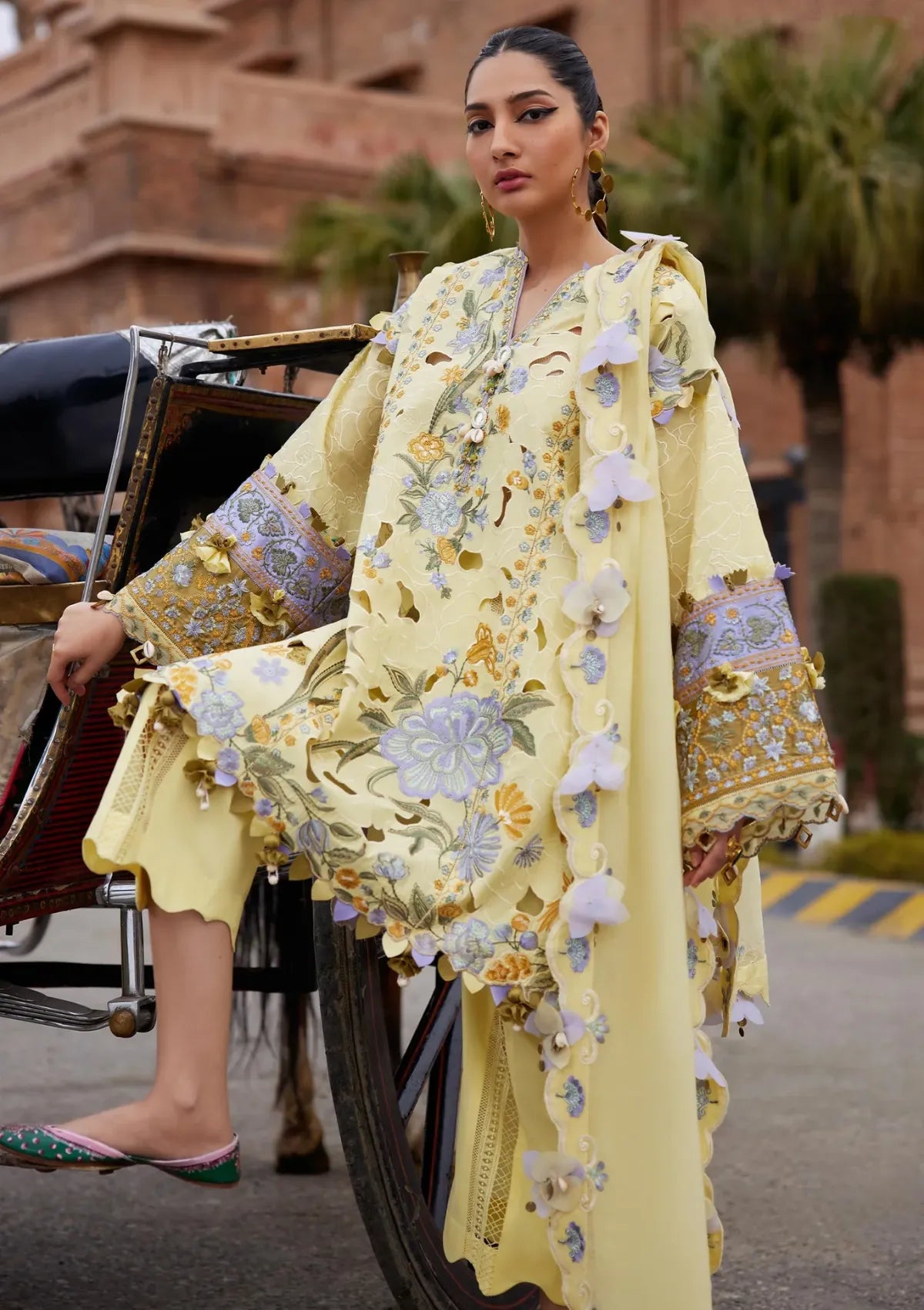 mohsin-saeed-fabrics-is-selling-online-and-in stores-Luxury-daily-wear-wedding-wear-formal-wear-in-budgeted-price-This-product-is-from-elan-lawn-25-el25-09a-amara-is-available-on-Mohsin-saeed-fabrics-website.