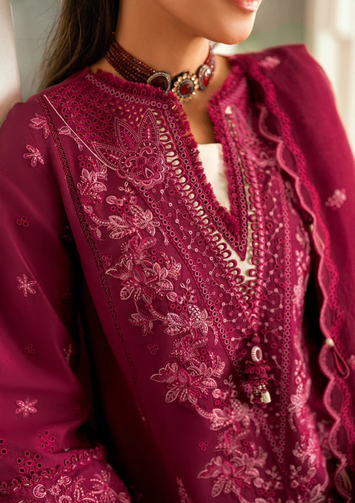 mohsin-saeed-fabrics-luxury-fashion-collection-daily-wear-wedding-and-formal-in-budget-This-product-is-from-qalamkar-luxury-lawn-eid-edit25-sb-02-sameen-is-available-on-Mohsin-saeed-fabrics-website.