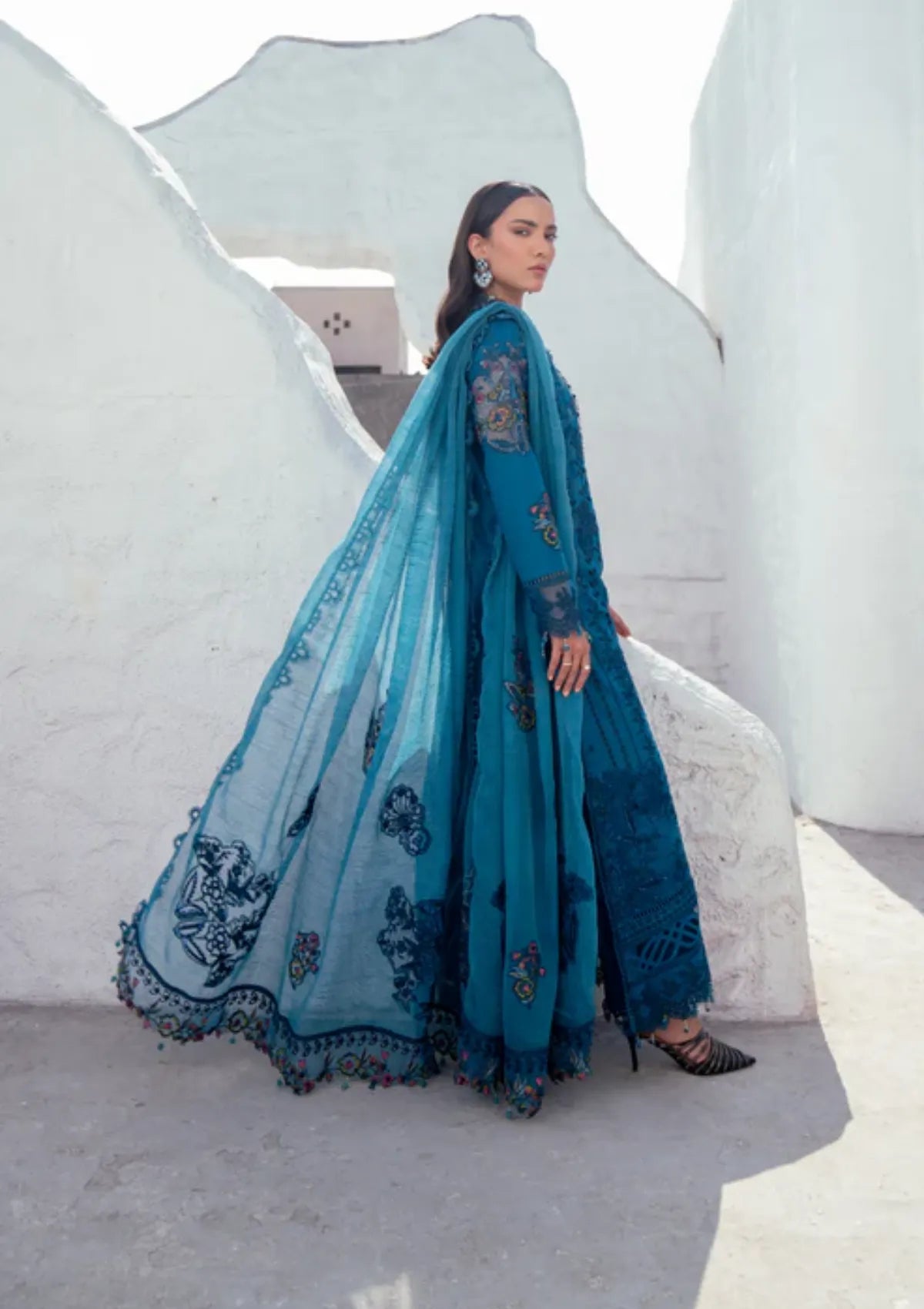 mohsin-saeed-fabrics-designer-daily-wear-formal-and-wedding-suits-within-budget-This-product-is-from-zebtan-anaya-lawn25-za-04-is-available-on-Mohsin-saeed-fabrics-website.