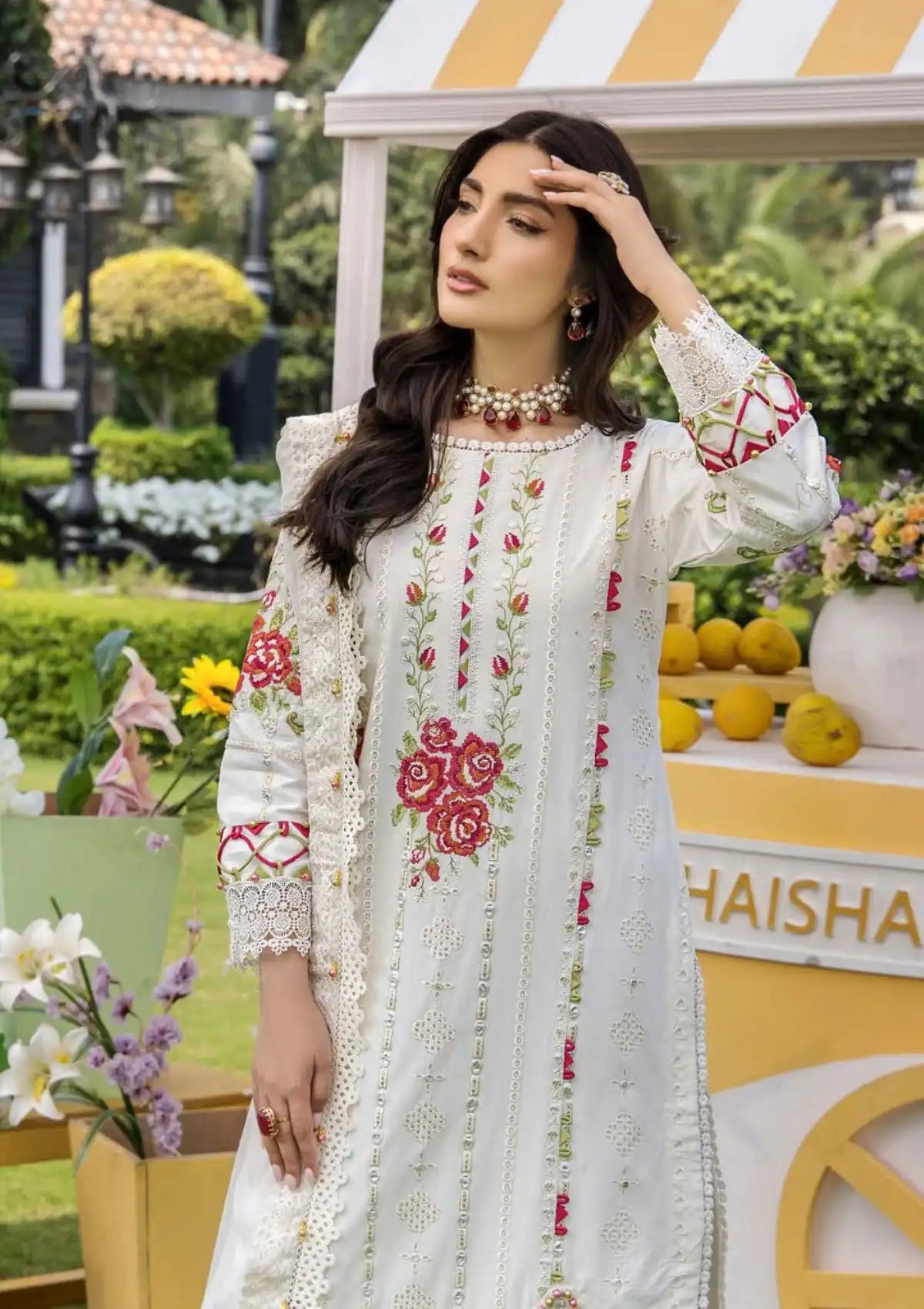mohsin-saeed-fabrics-is-selling-online-and-in stores-Luxury-daily-wear-wedding-wear-formal-wear-in-budgeted-price-This-product-is-from-eshaisha-luxury-lawn25-ea-ll-5540-is-available-on-Mohsin-saeed-fabrics-website.