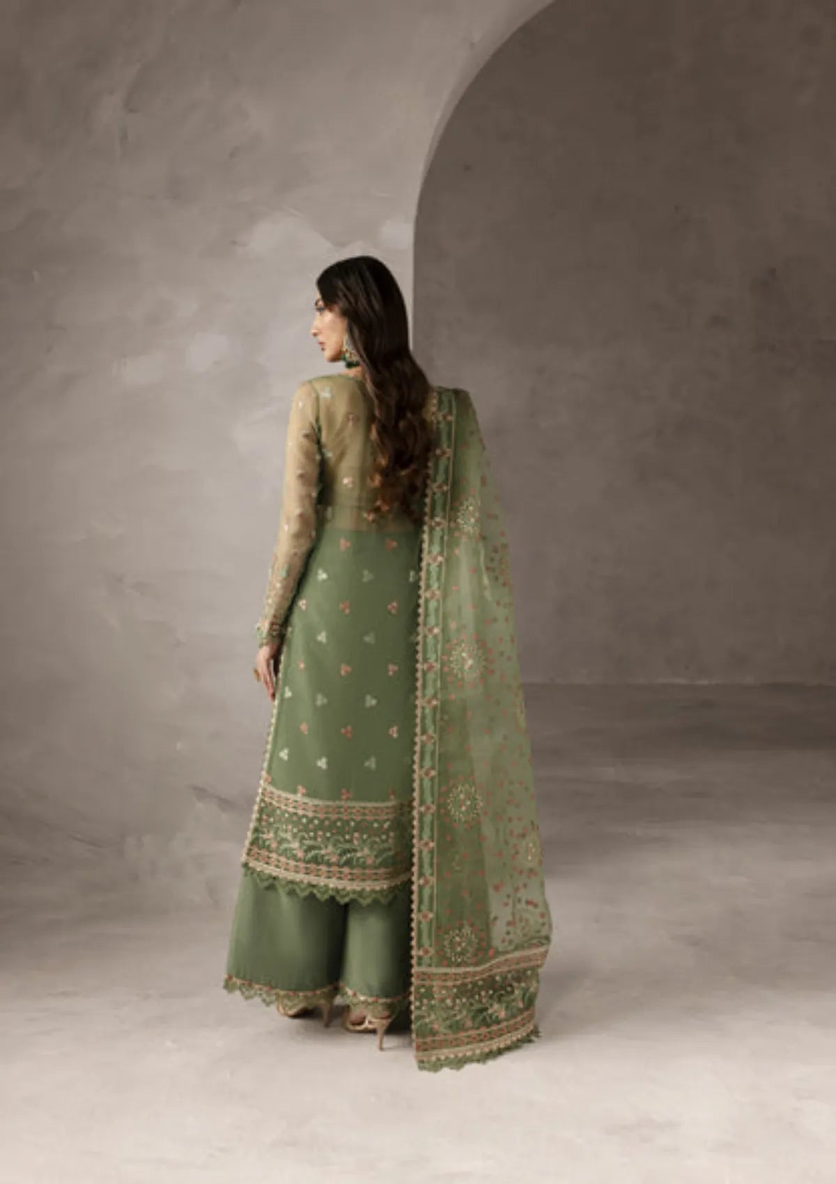 mohsin-saeed-fabrics-designer-daily-wear-formal-and-wedding-suits-within-budget-This-product-is-from-imran-ramzan-elysee25-giardino-fiorito-is-available-on-Mohsin-saeed-fabrics-website.