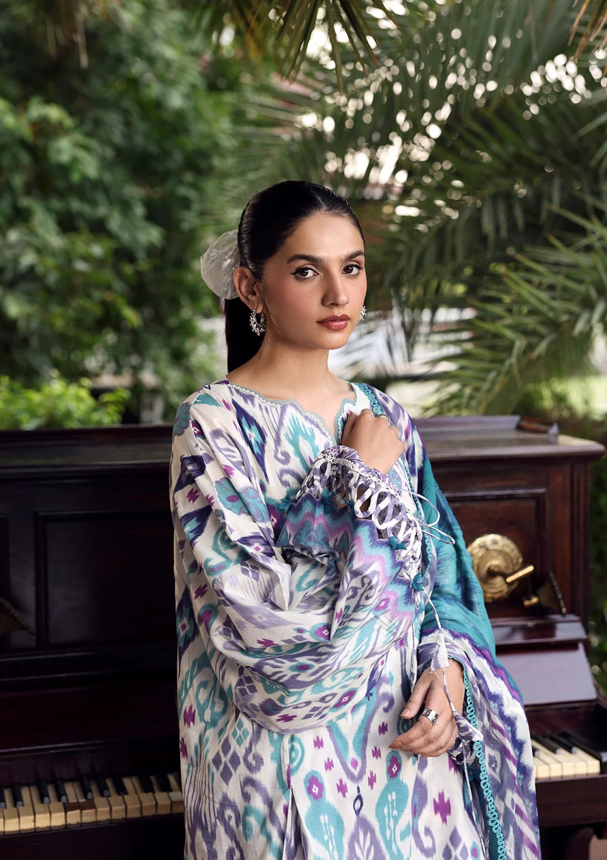 mohsin-saeed-fabrics-is-selling-online-and-in stores-Luxury-daily-wear-wedding-wear-formal-wear-in-budgeted-price-This-product-is-from-elaf-belladore-prints-lawn26-epa-02a-prism is-available-on-Mohsin-saeed-fabrics-website.